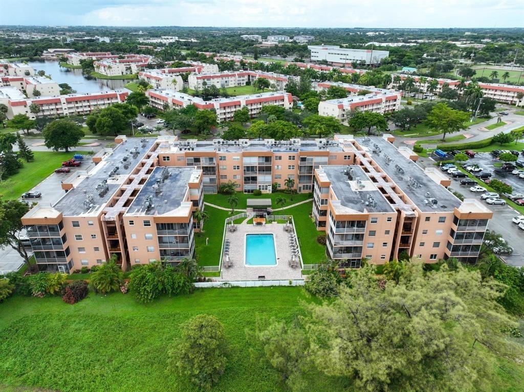3050 Sunrise Lakes Dr 307