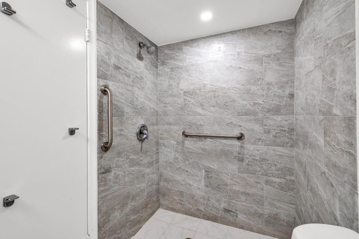 3050 Sunrise Lakes Dr 307