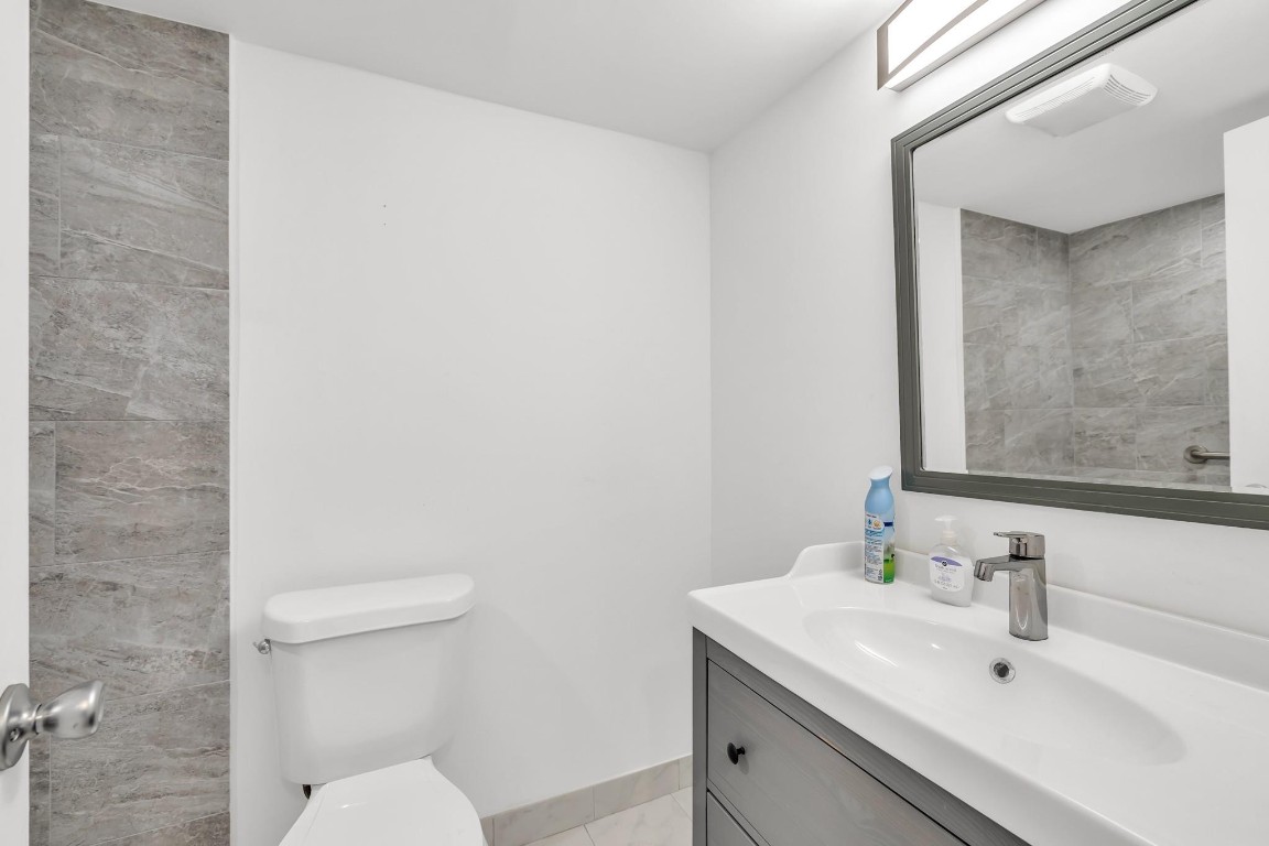 3050 Sunrise Lakes Dr 307