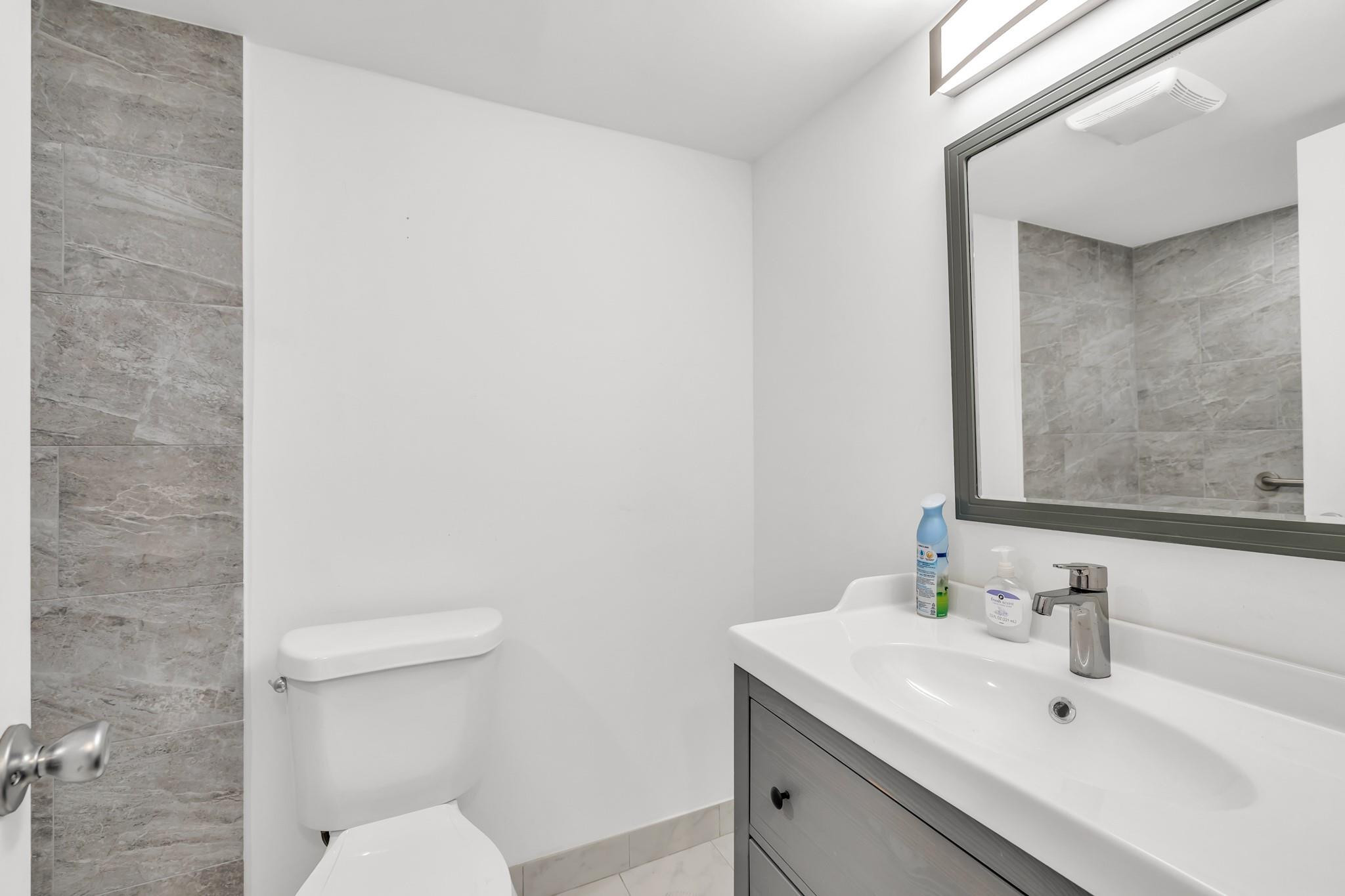 3050 Sunrise Lakes Dr 307