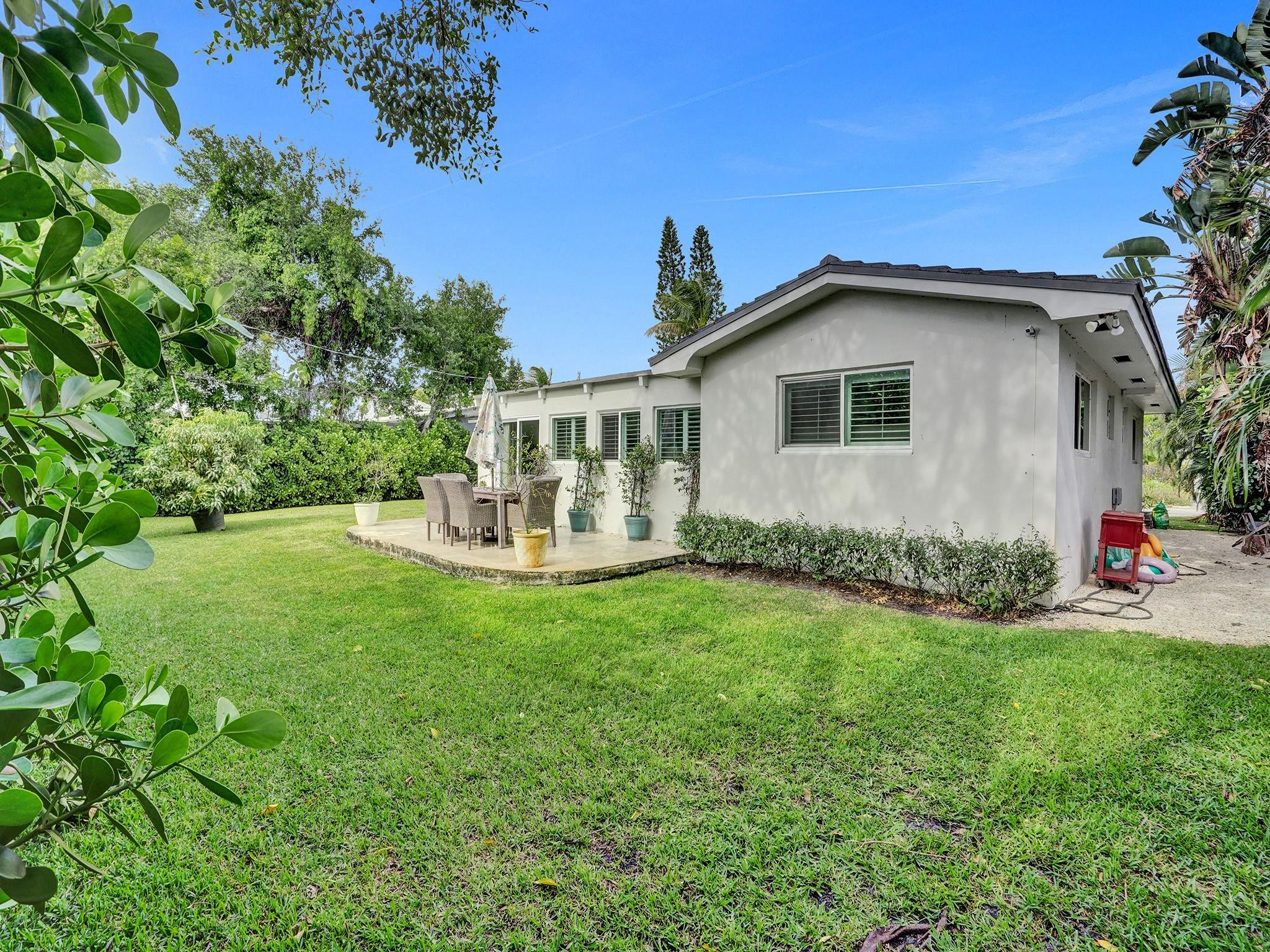 801 SE 9th Ave