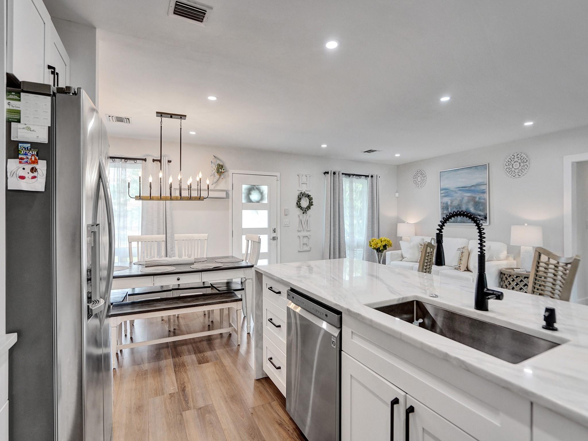 801 SE 9th Ave