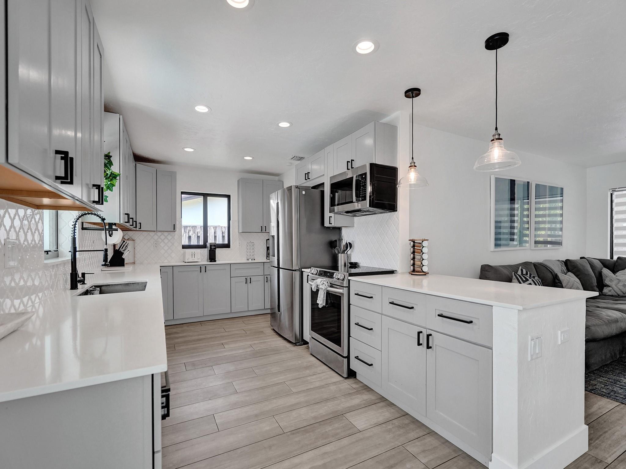 1561 SE 24th Ter