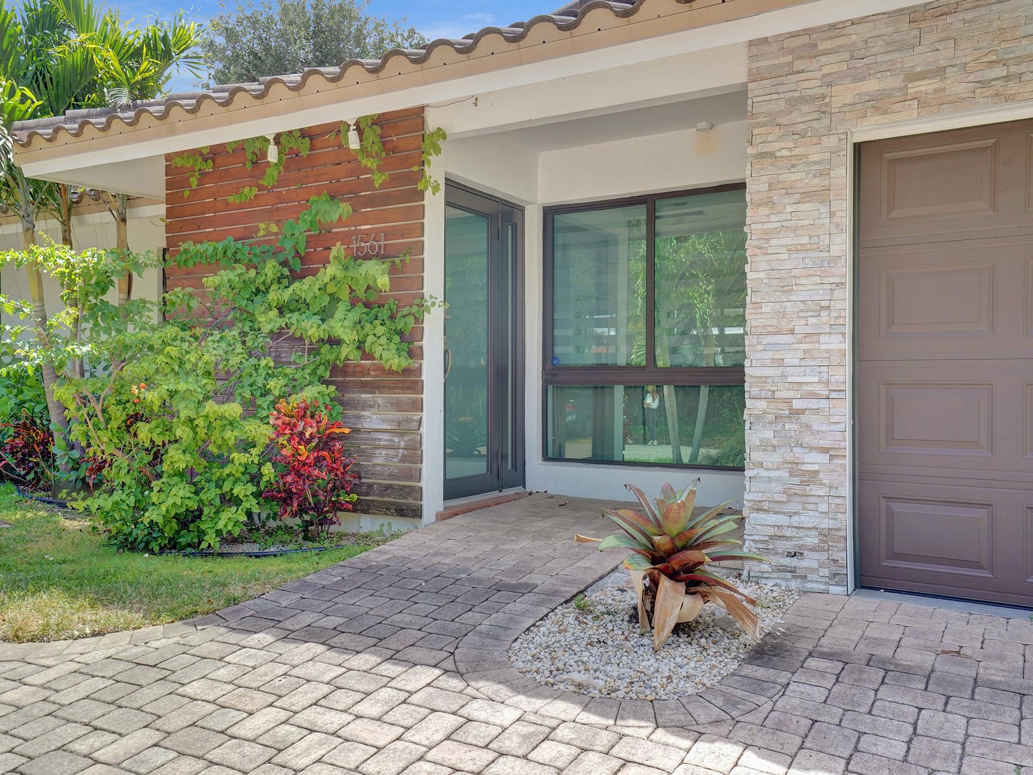 1561 SE 24th Ter