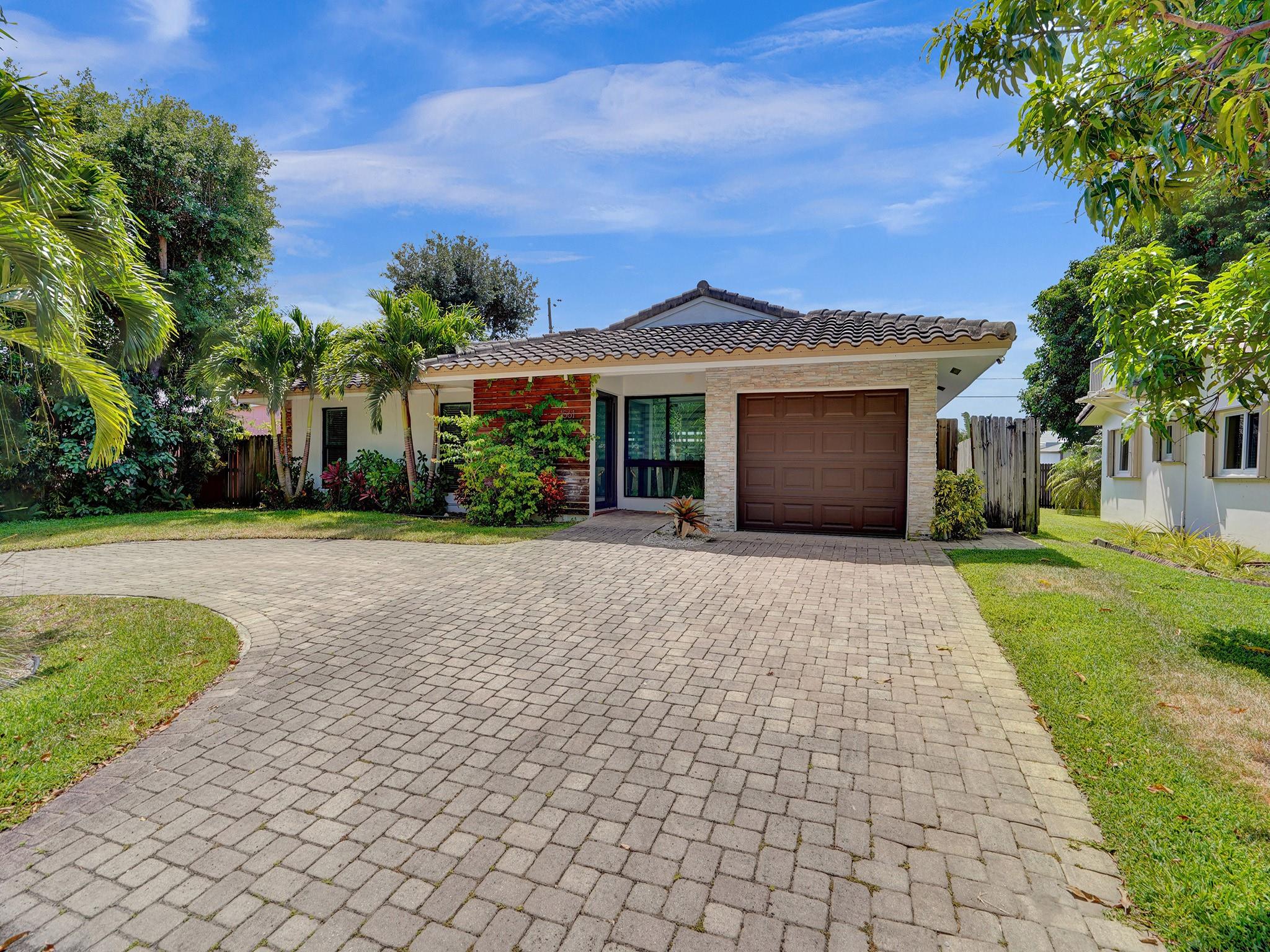 1561 SE 24th Ter