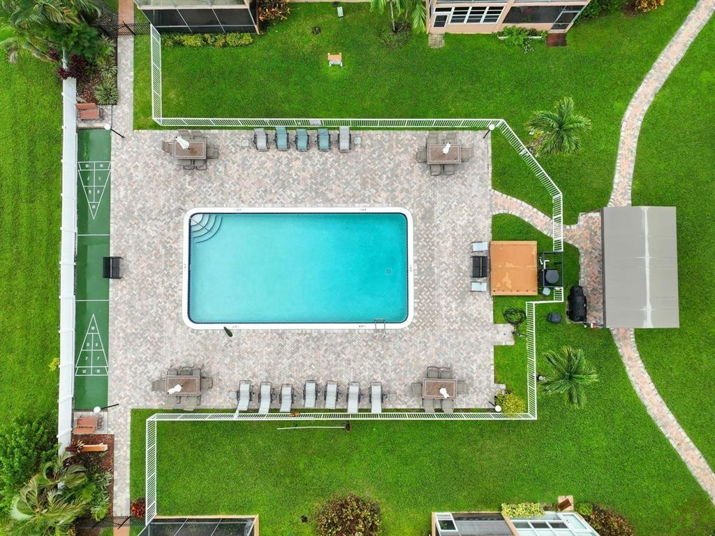 3048 E Sunrise Lakes Dr 313