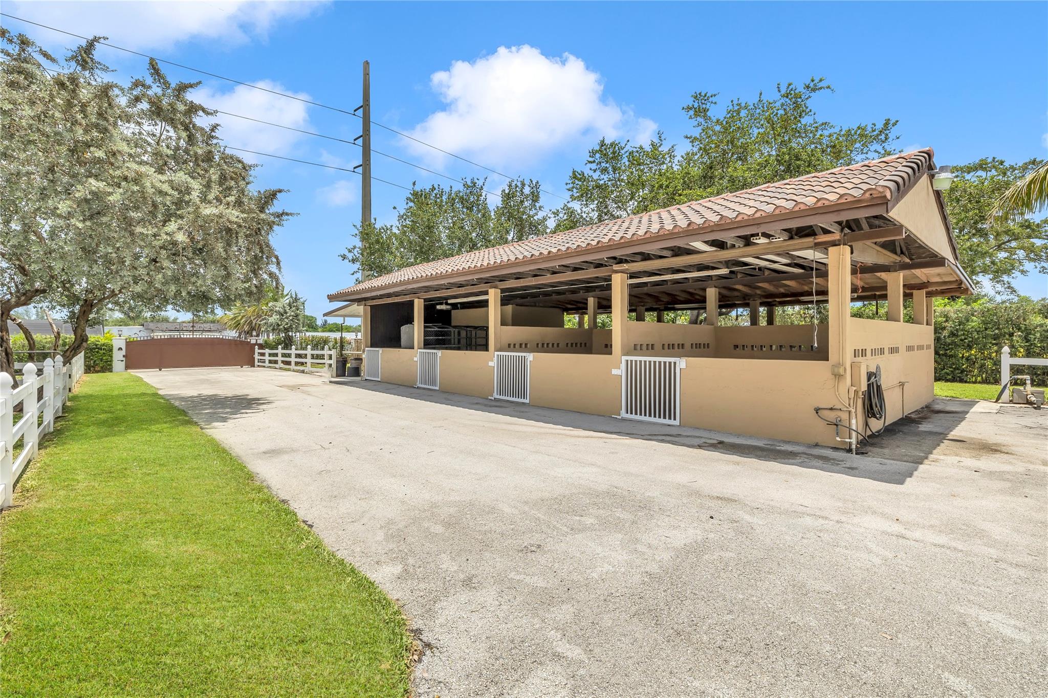 6300 SW 190th Ave