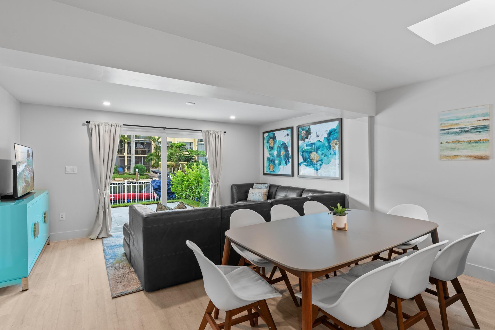 1814 SE 7th St 1814