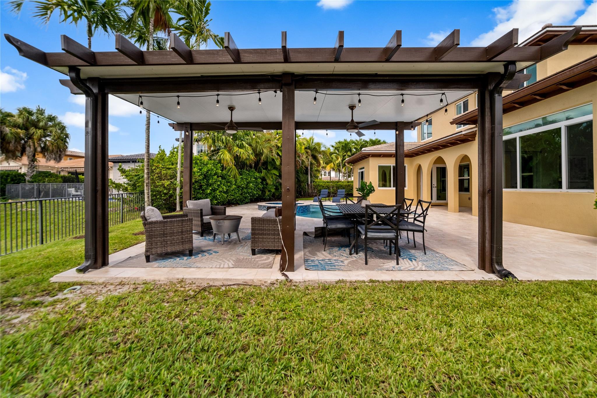 11070 NW 78th Pl