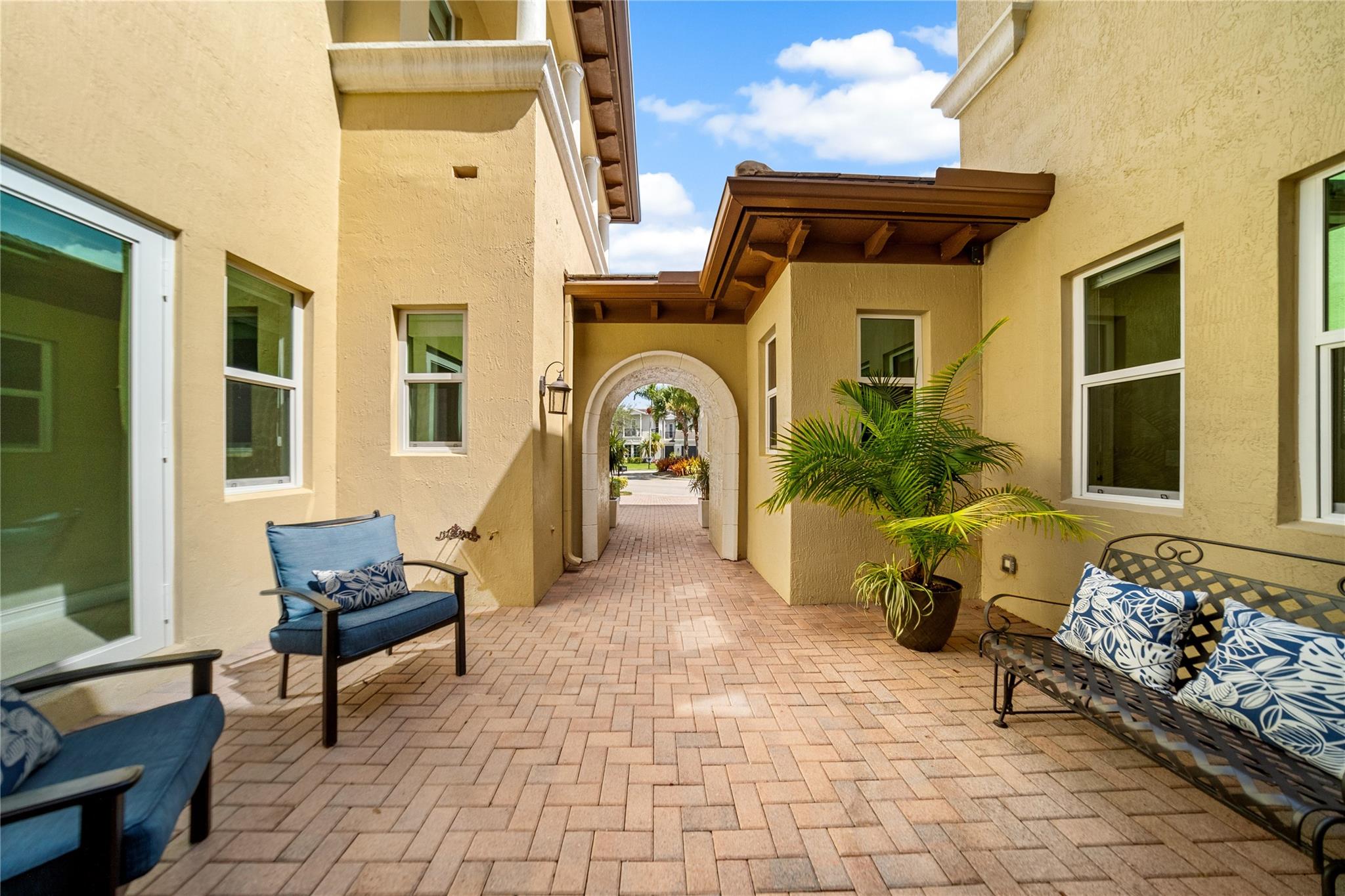 11070 NW 78th Pl