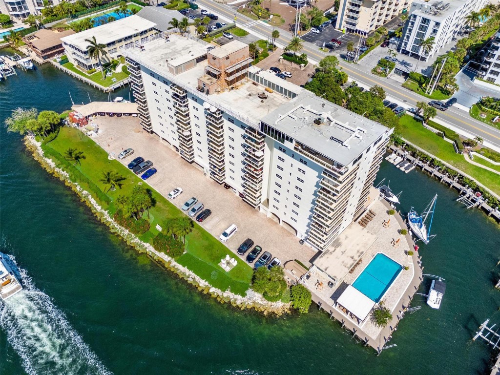 1160 Hillsboro Mile PH