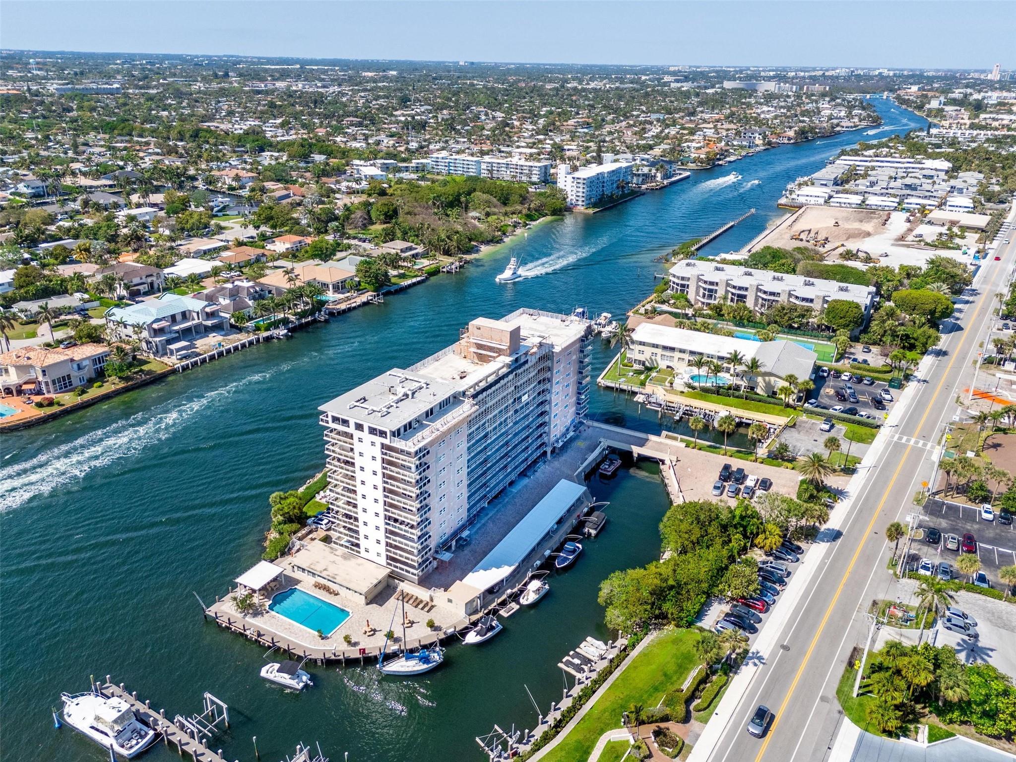 1160 Hillsboro Mile PH