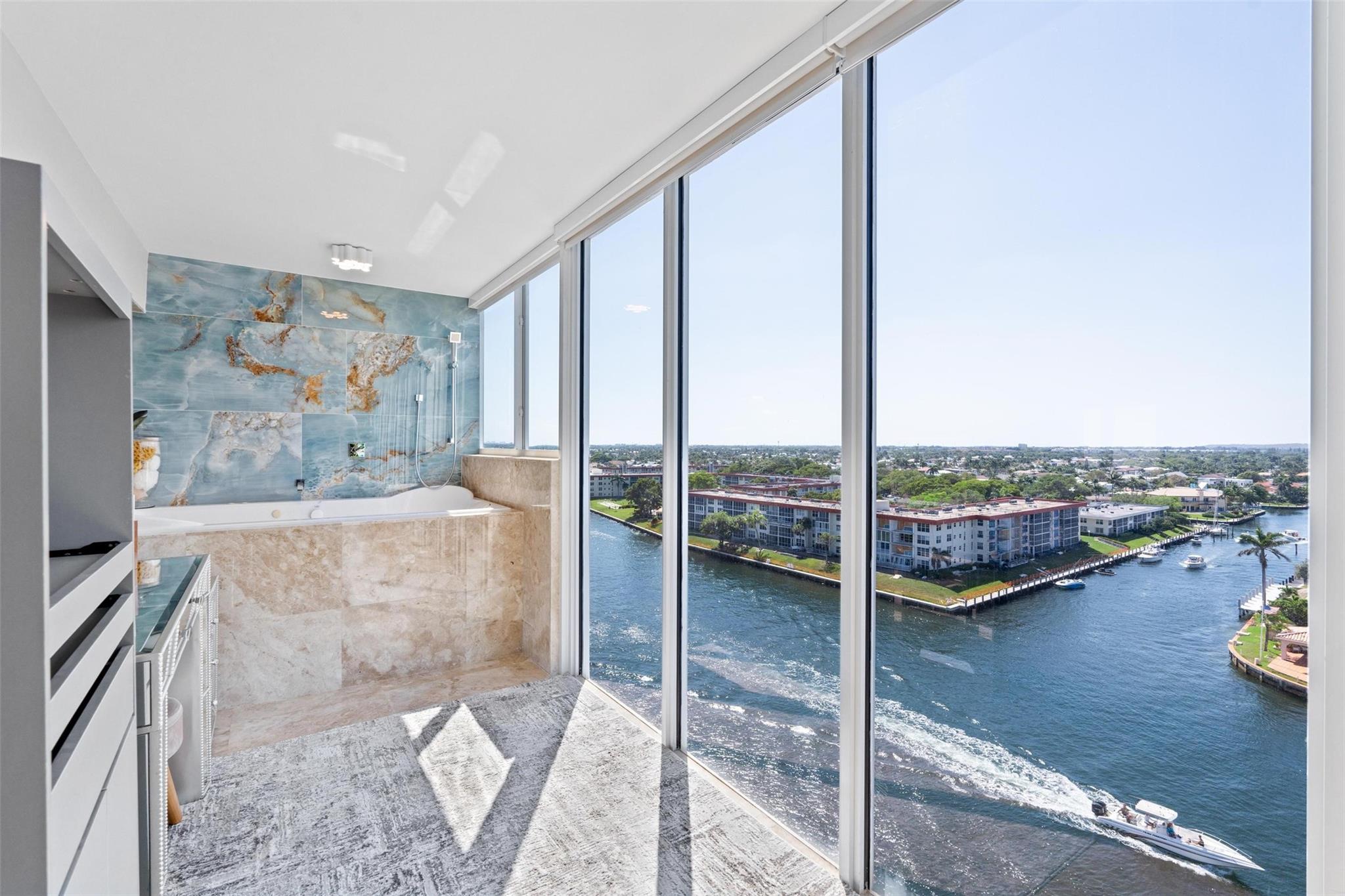 1160 Hillsboro Mile PH