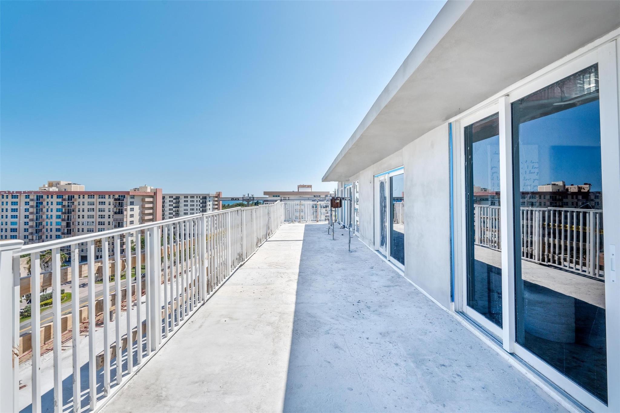 1160 Hillsboro Mile PH