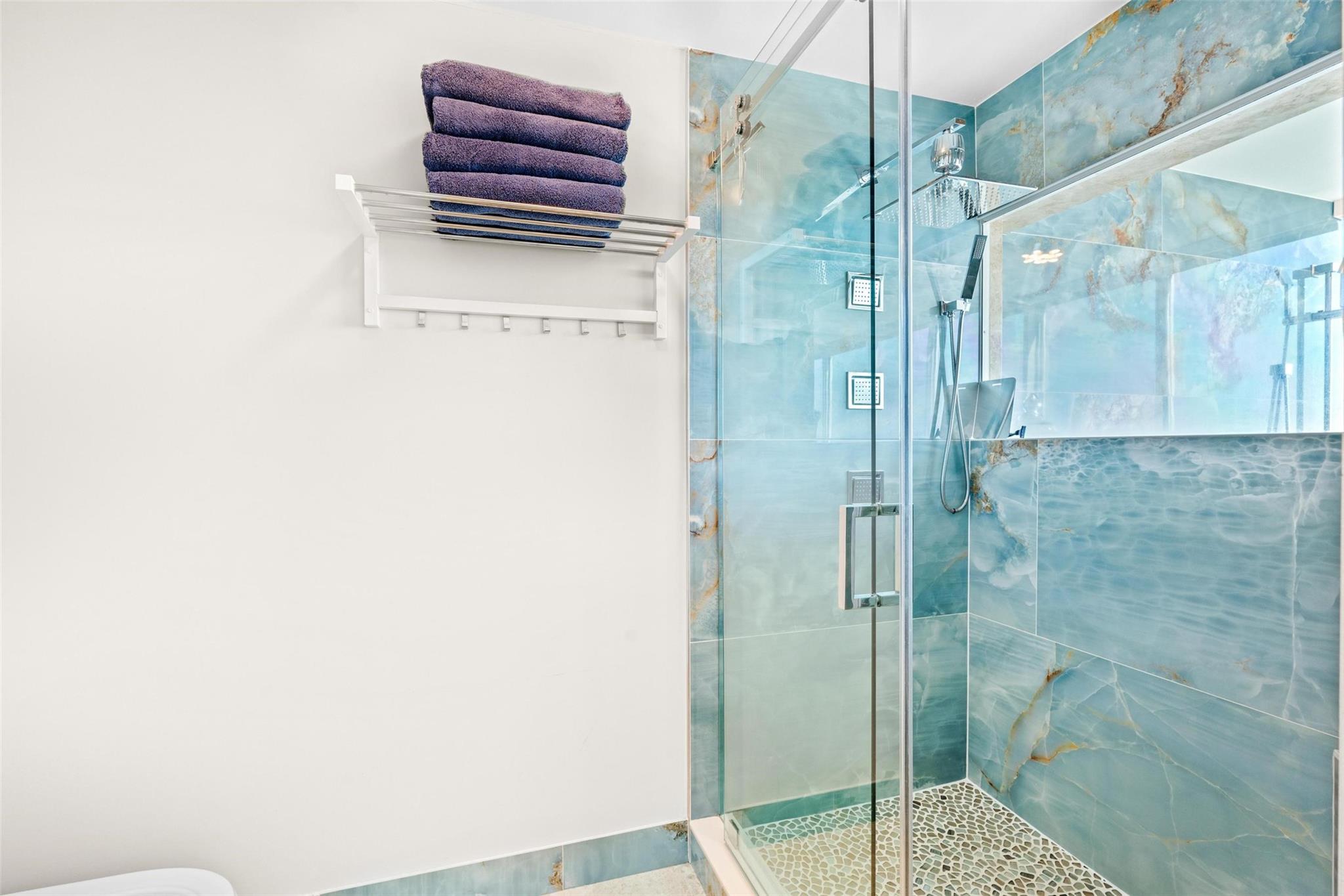 1160 Hillsboro Mile PH