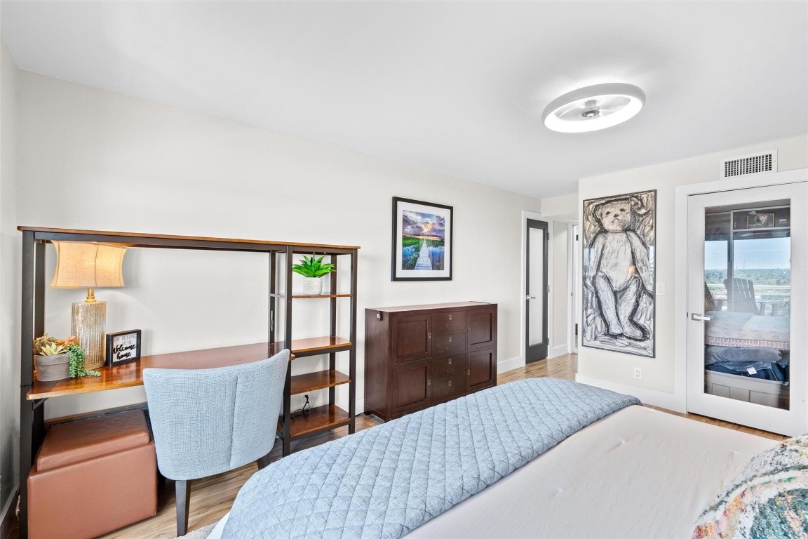 1160 Hillsboro Mile PH