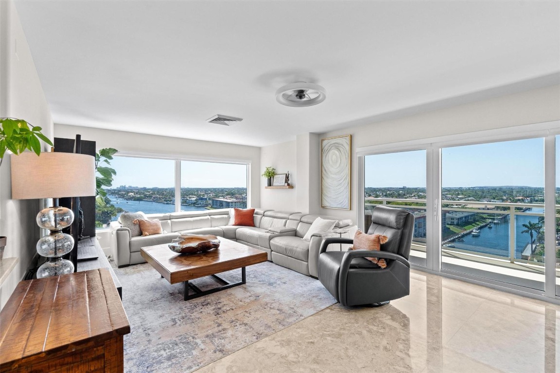 1160 Hillsboro Mile PH