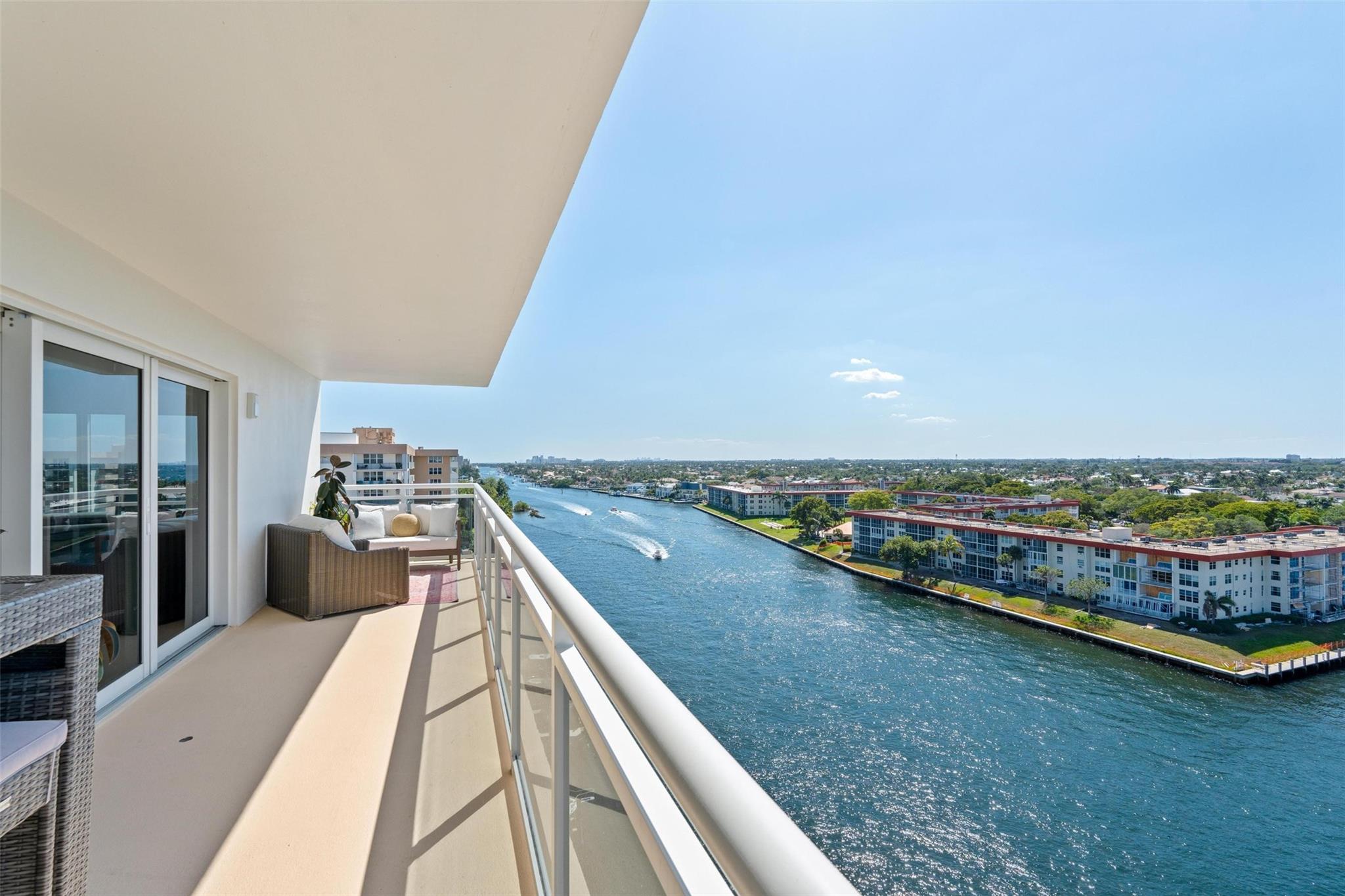 1160 Hillsboro Mile PH