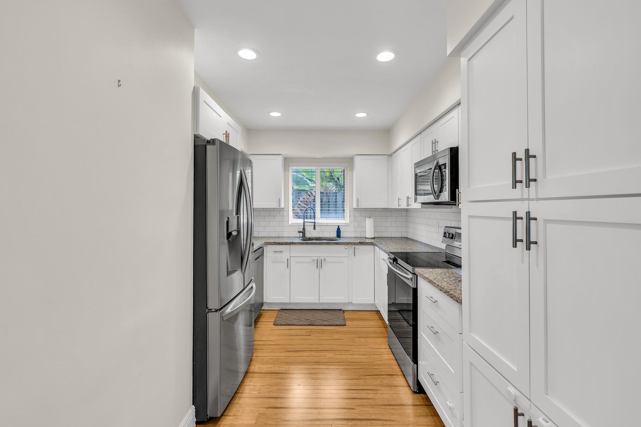 2020 NE 34th Ct