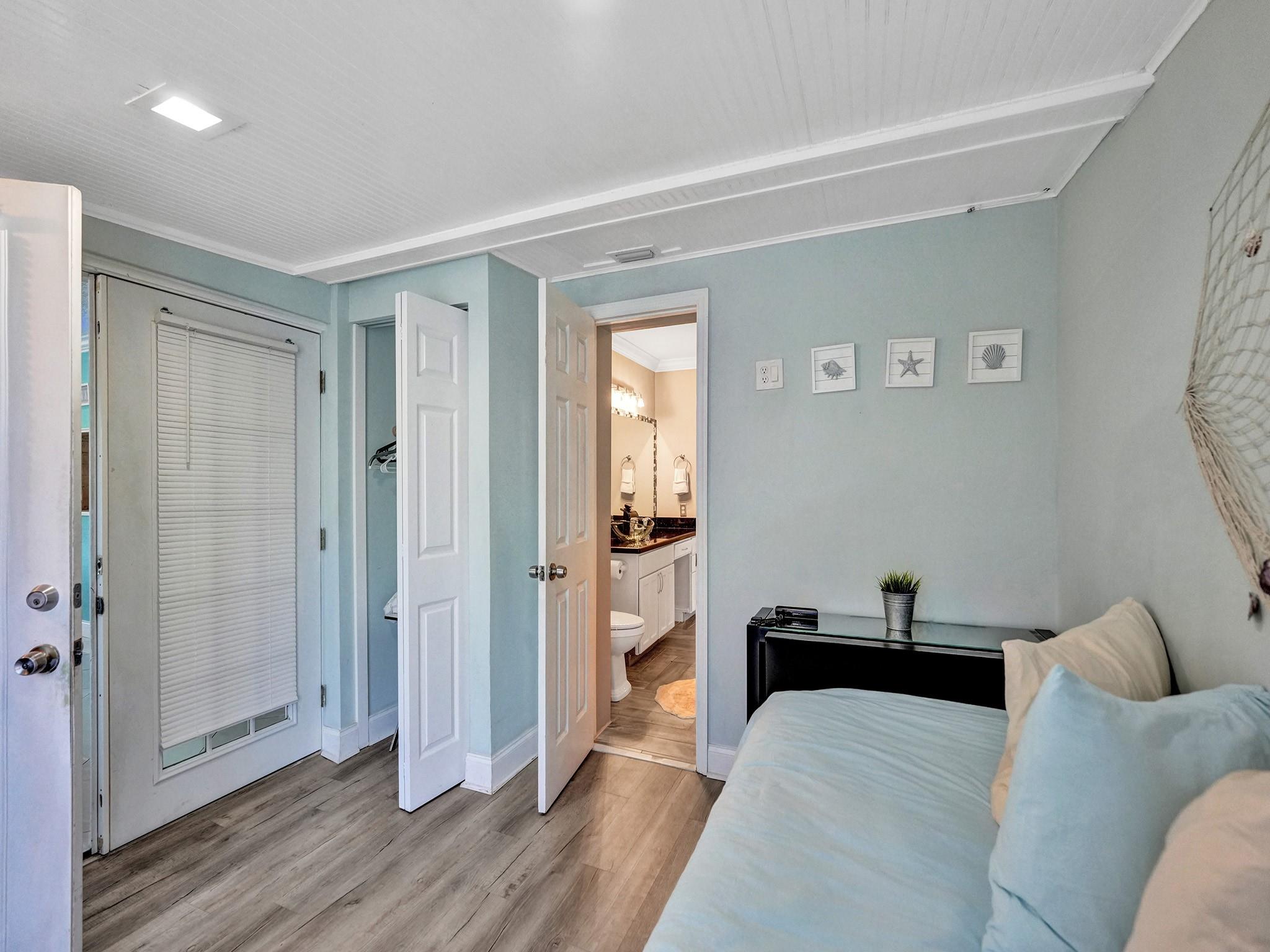 1301 SE 2nd Ter