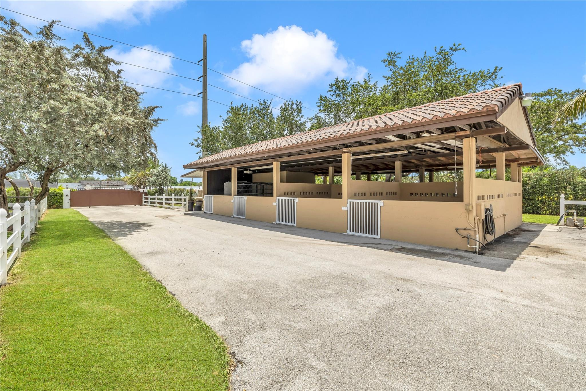 6300 SW 190th Ave