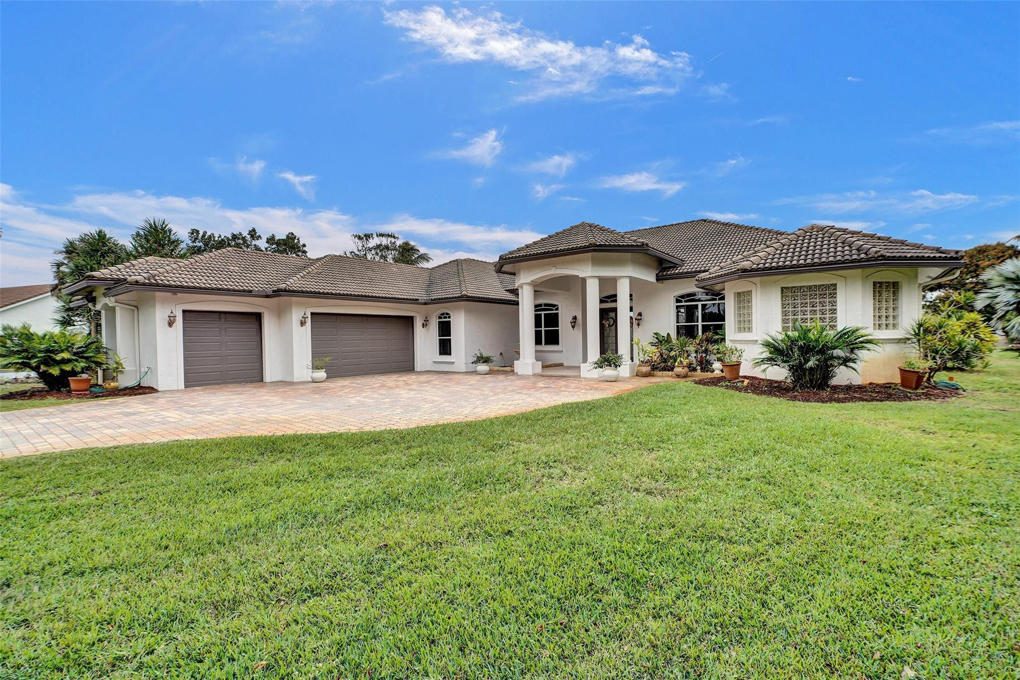 8426 Sawpine Rd