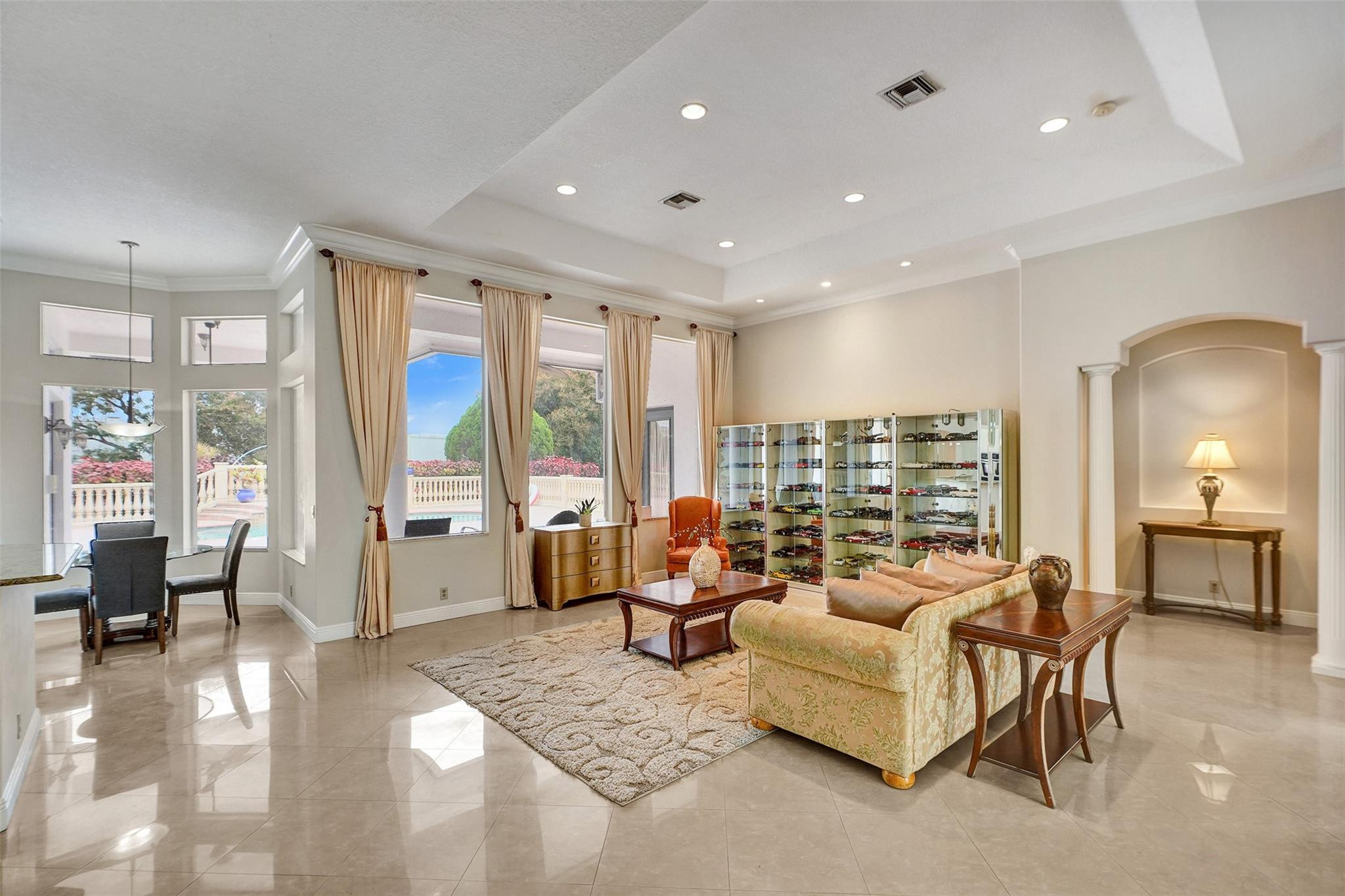 8426 Sawpine Rd
