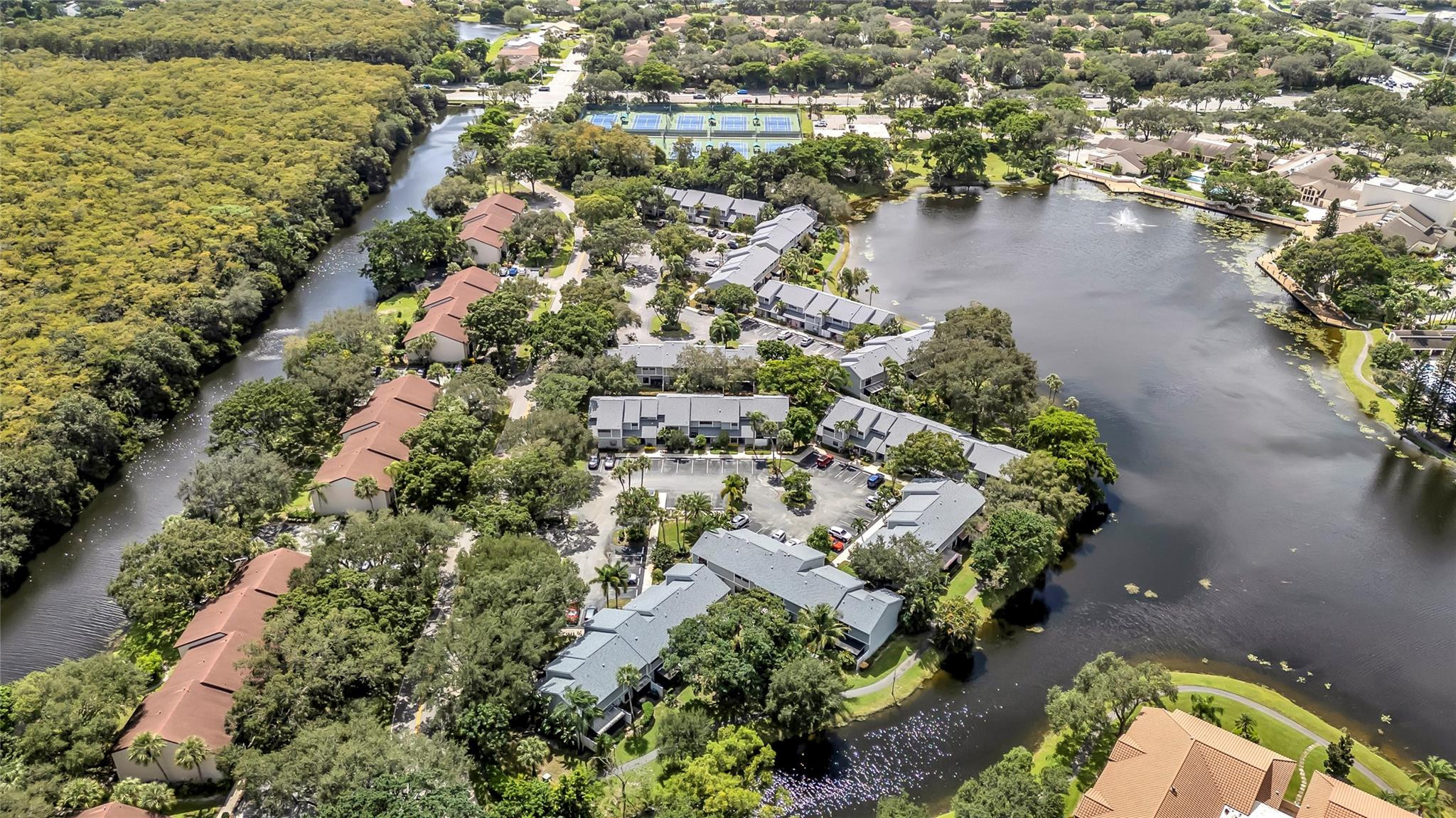 2737 NW 42nd Ave 2737