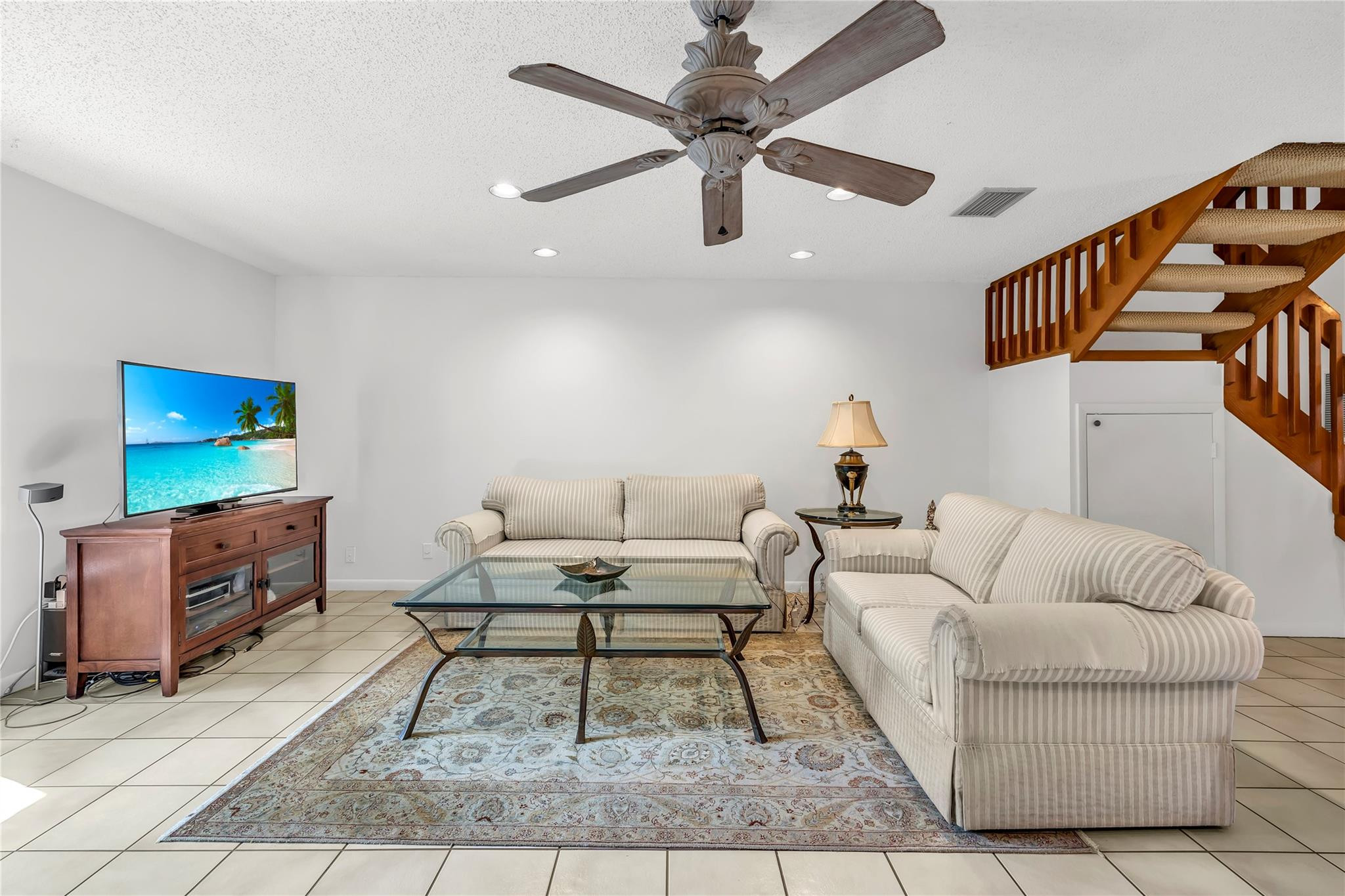 2737 NW 42nd Ave 2737
