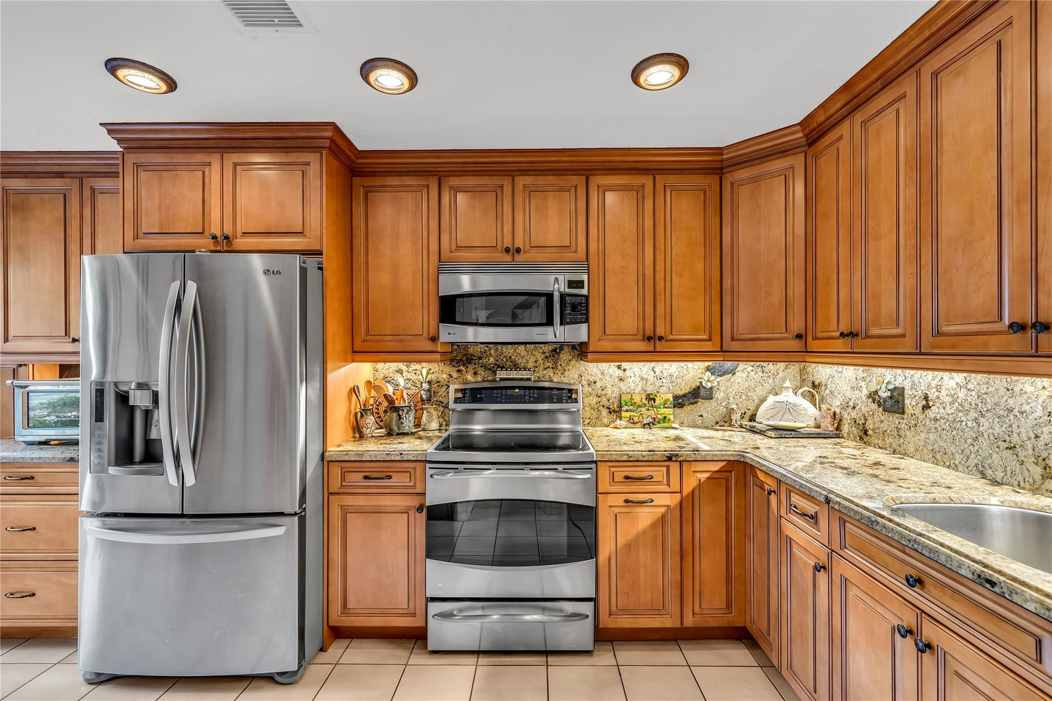 2737 NW 42nd Ave 2737