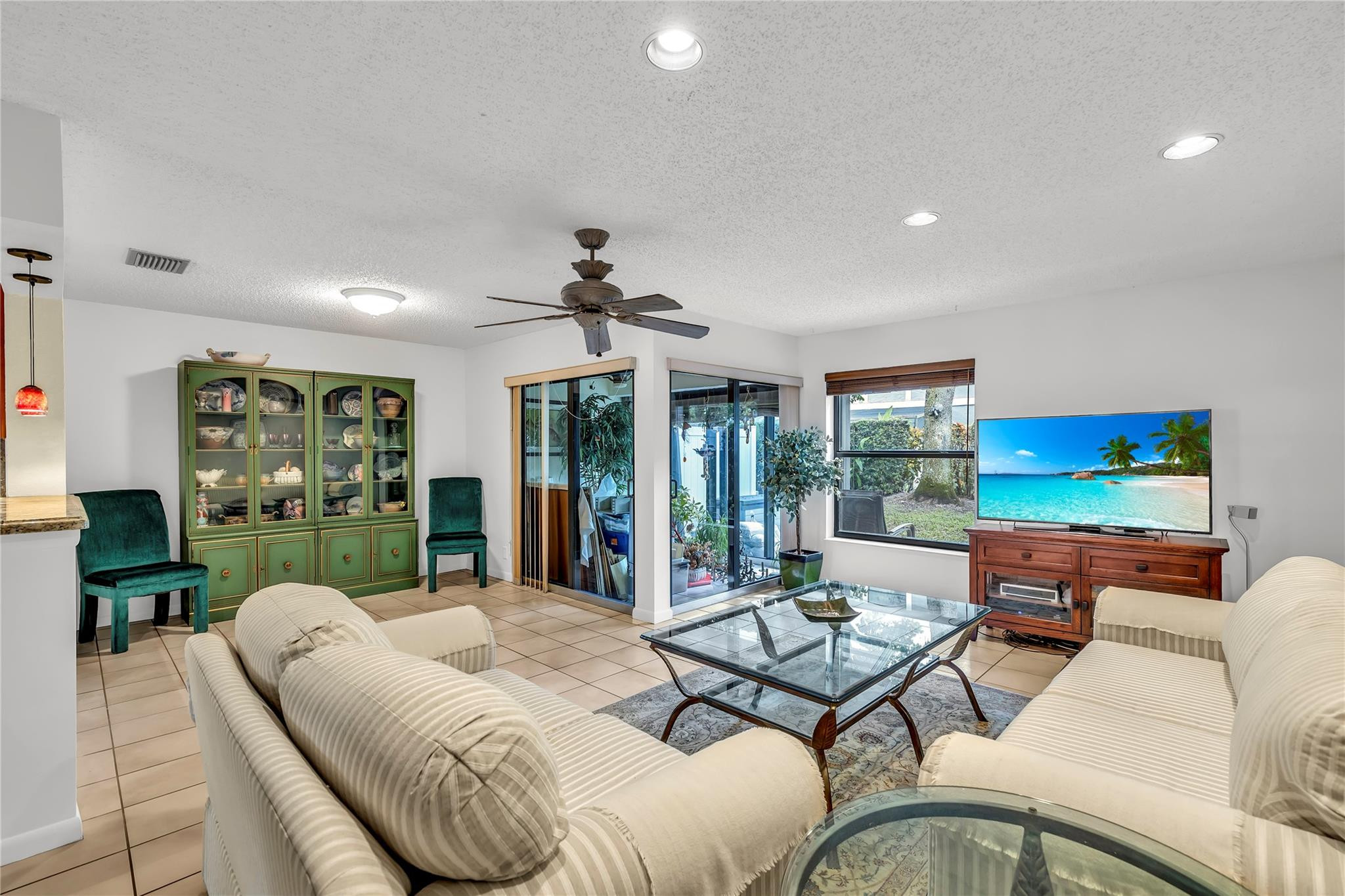 2737 NW 42nd Ave 2737