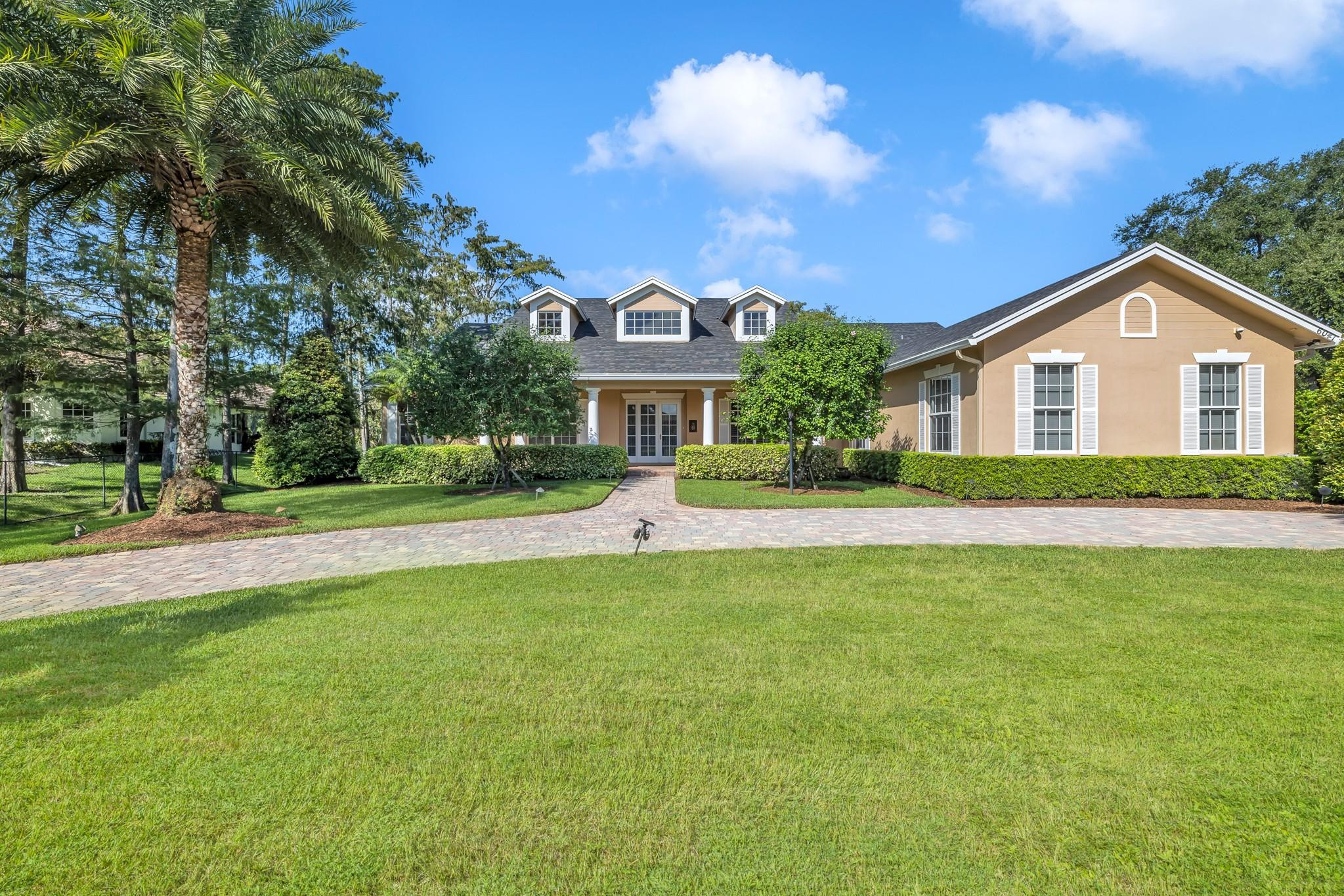 6041 NW 74th Ter