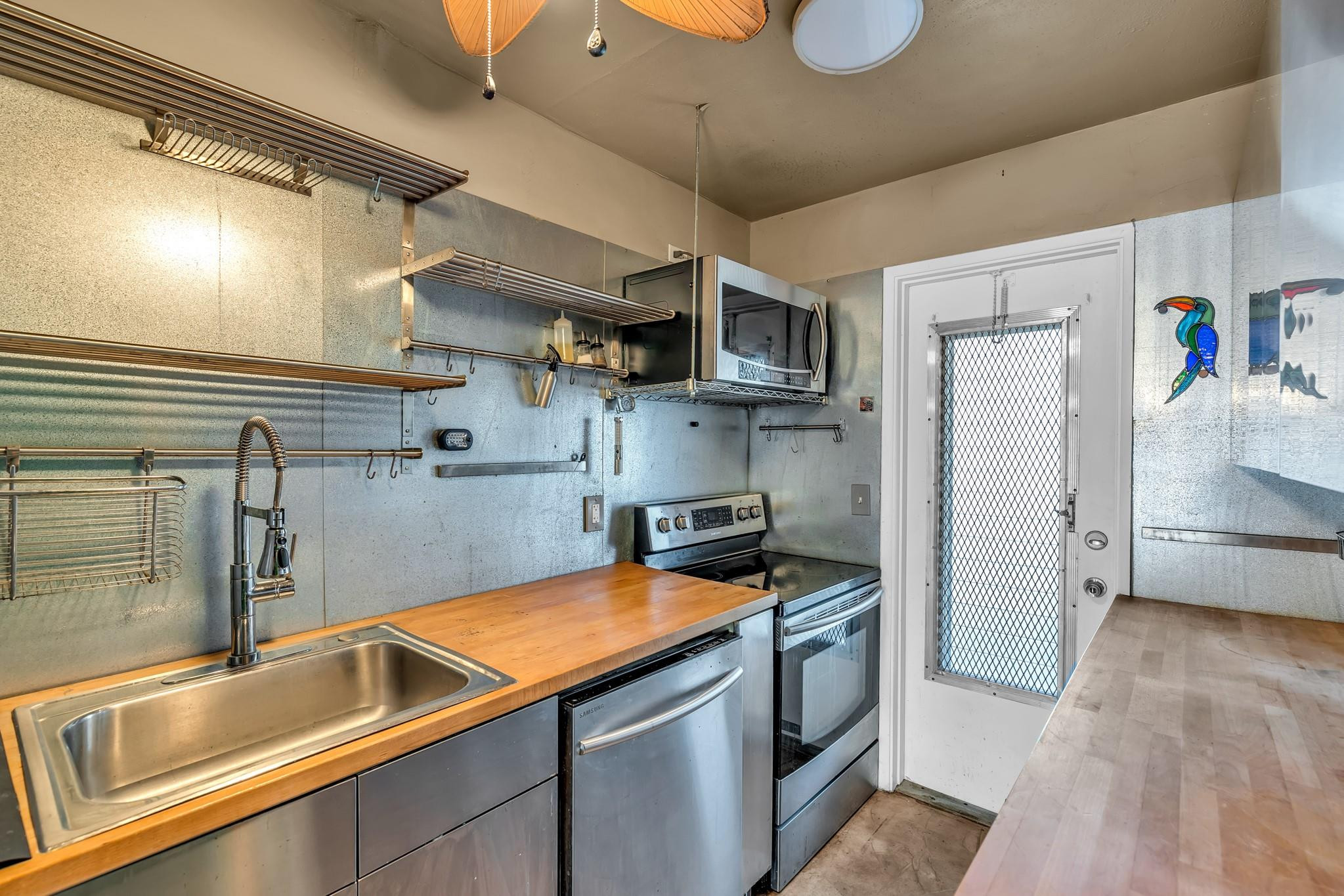 2151 NE 42nd Ct 204