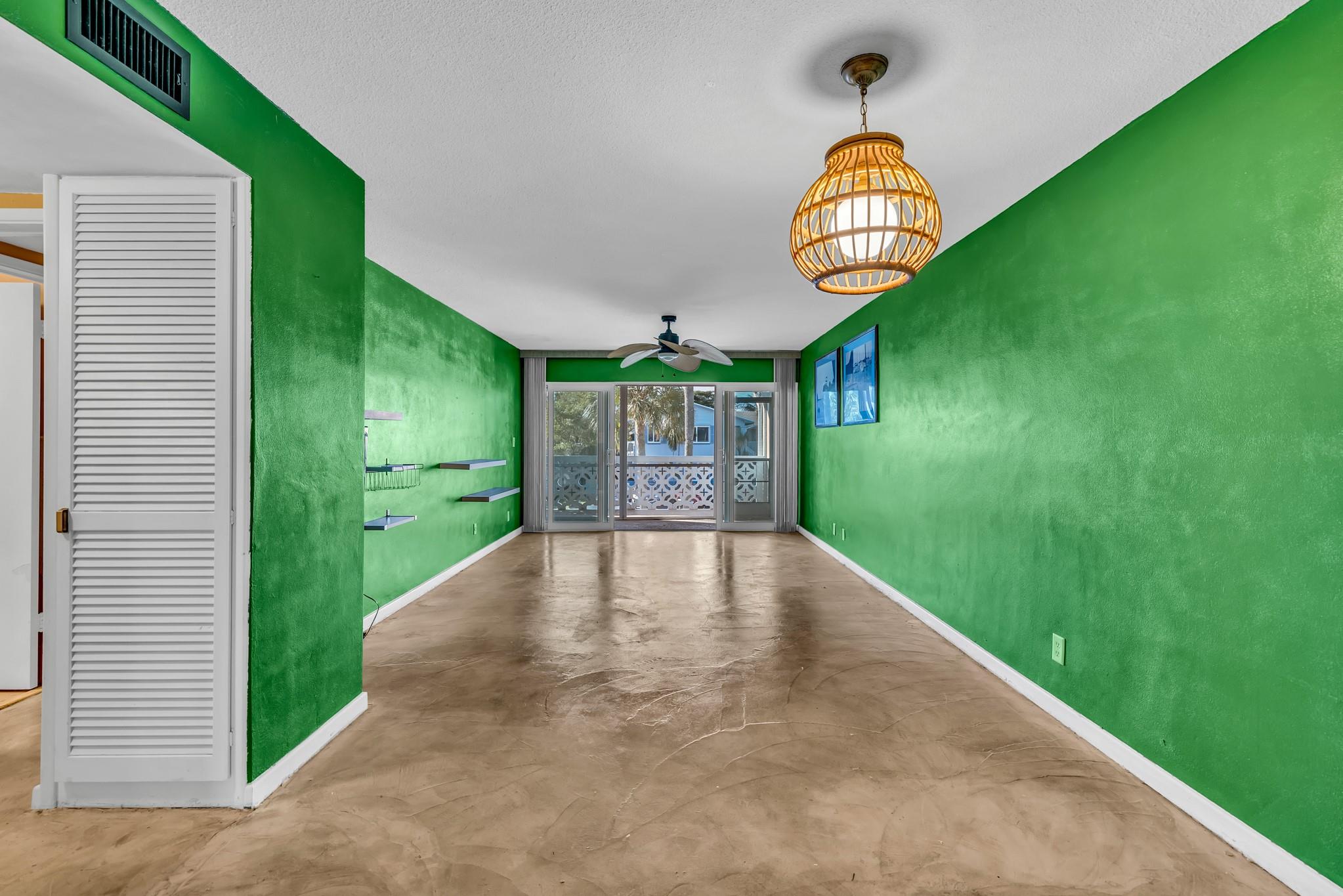 2151 NE 42nd Ct 204