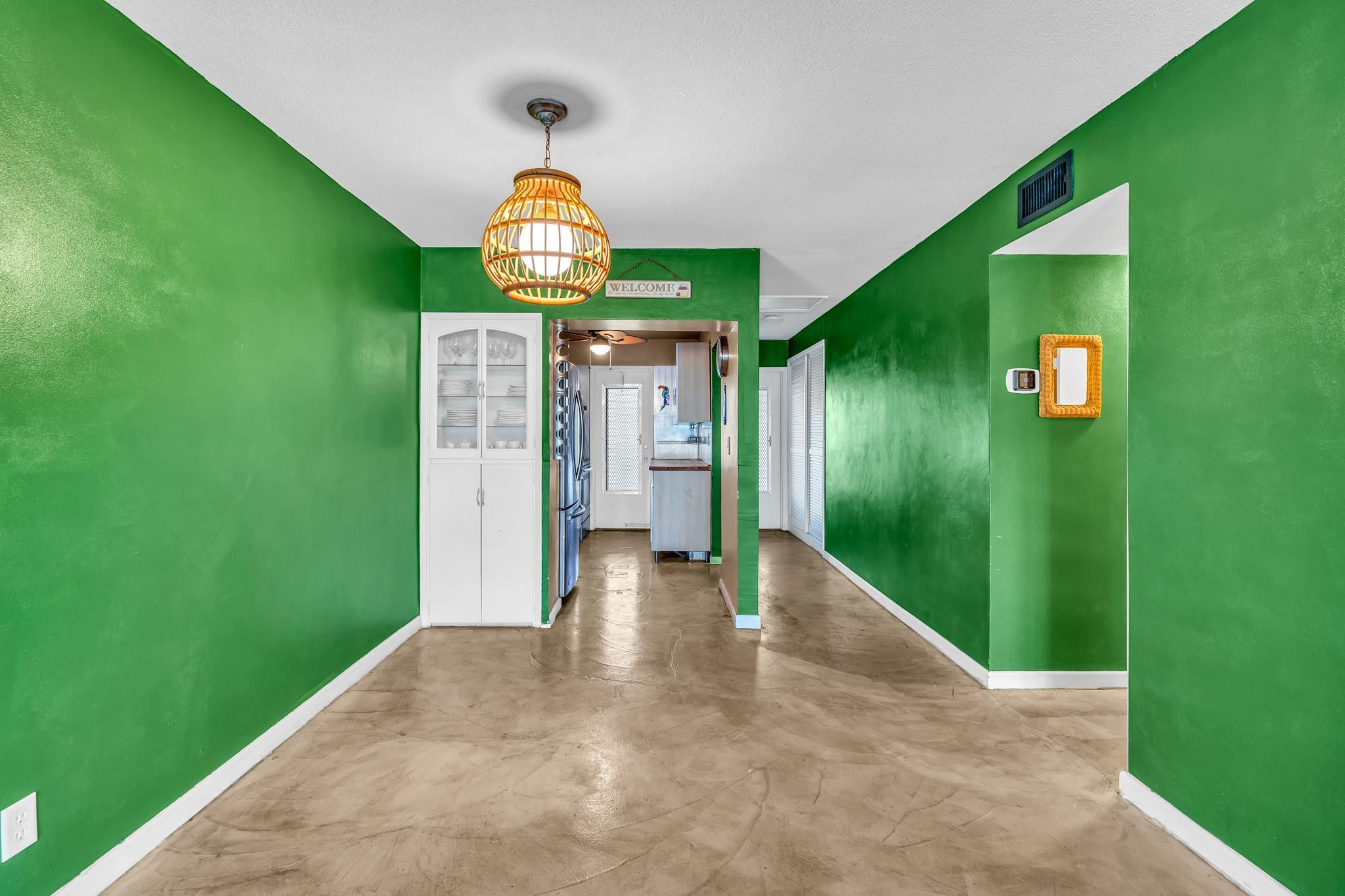 2151 NE 42nd Ct 204