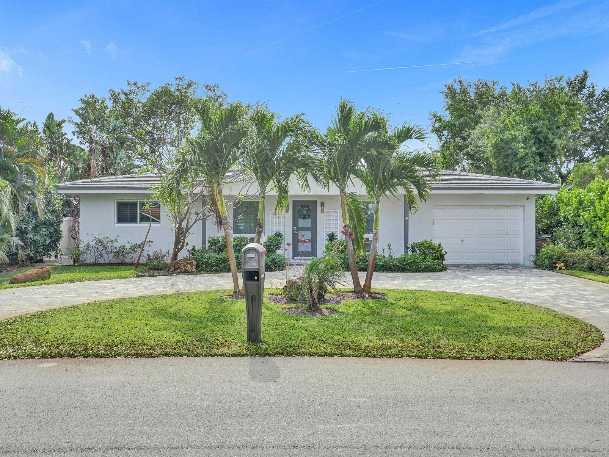 801 SE 9th Ave