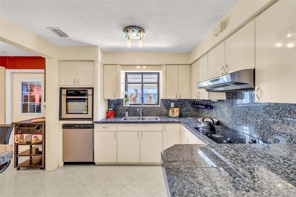 1961 NE 31st Street, Lighthouse Point