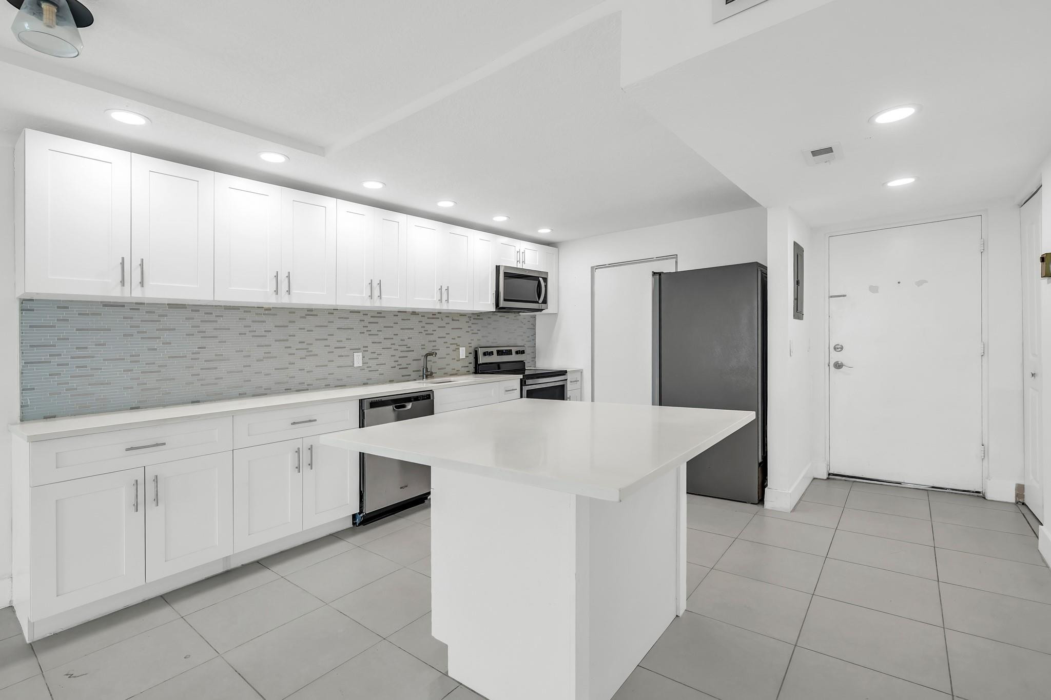 5500 NW 2nd Avenue 425, Boca Raton Unit: 425