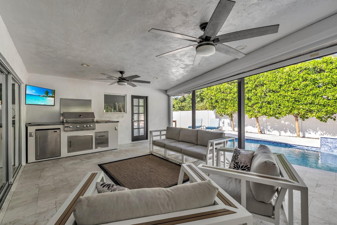 795 Camino Lakes Circle