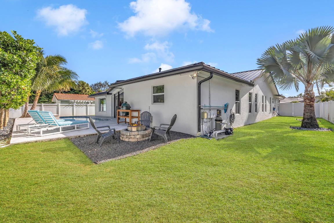 795 Camino Lakes Circle