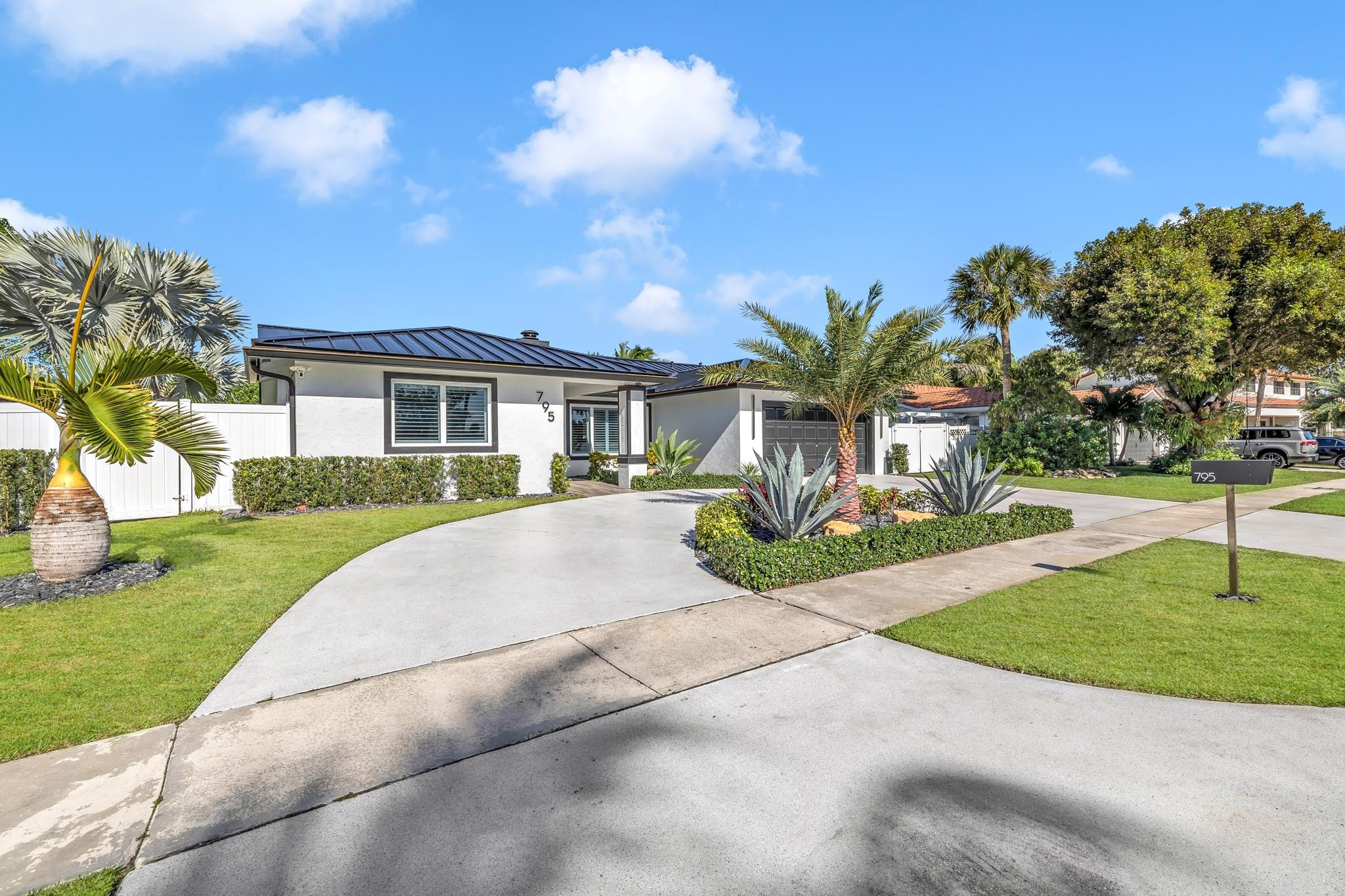 795 Camino Lakes Circle