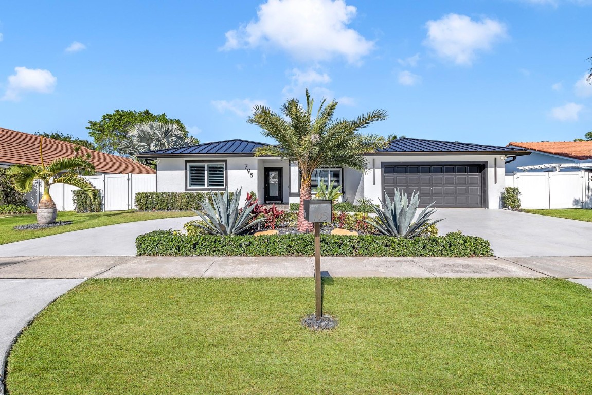 795 Camino Lakes Circle