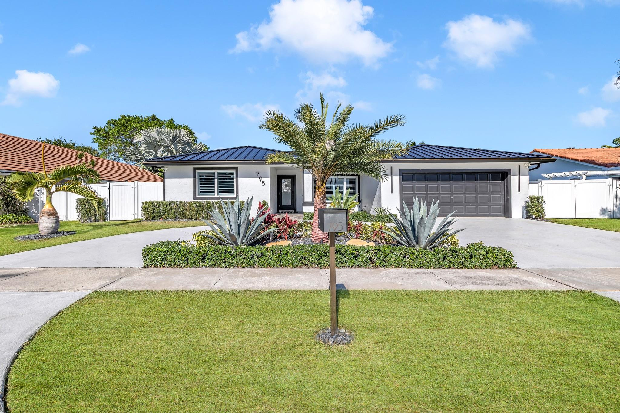 795 Camino Lakes Circle