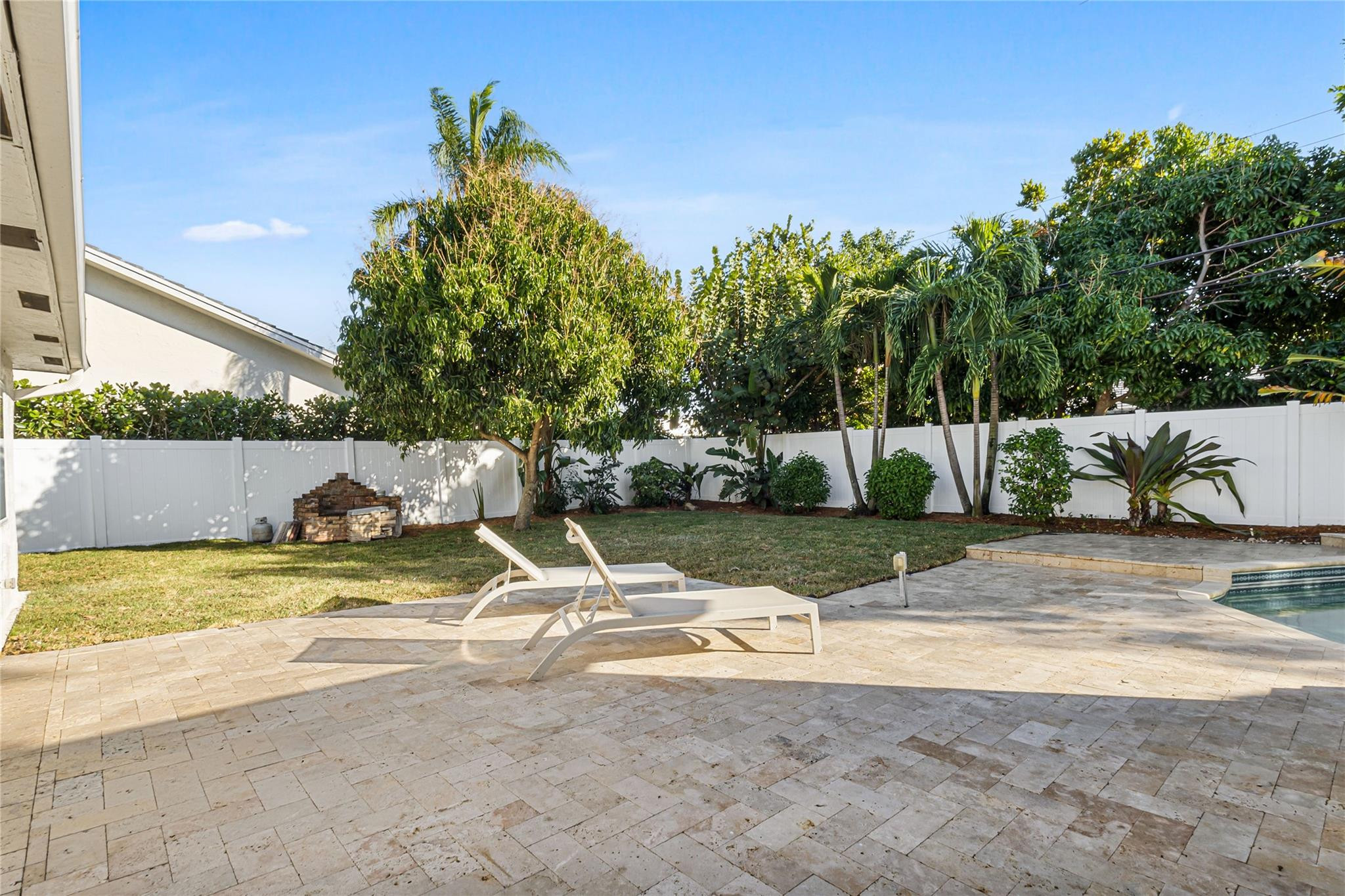 2830 NE 46th Street