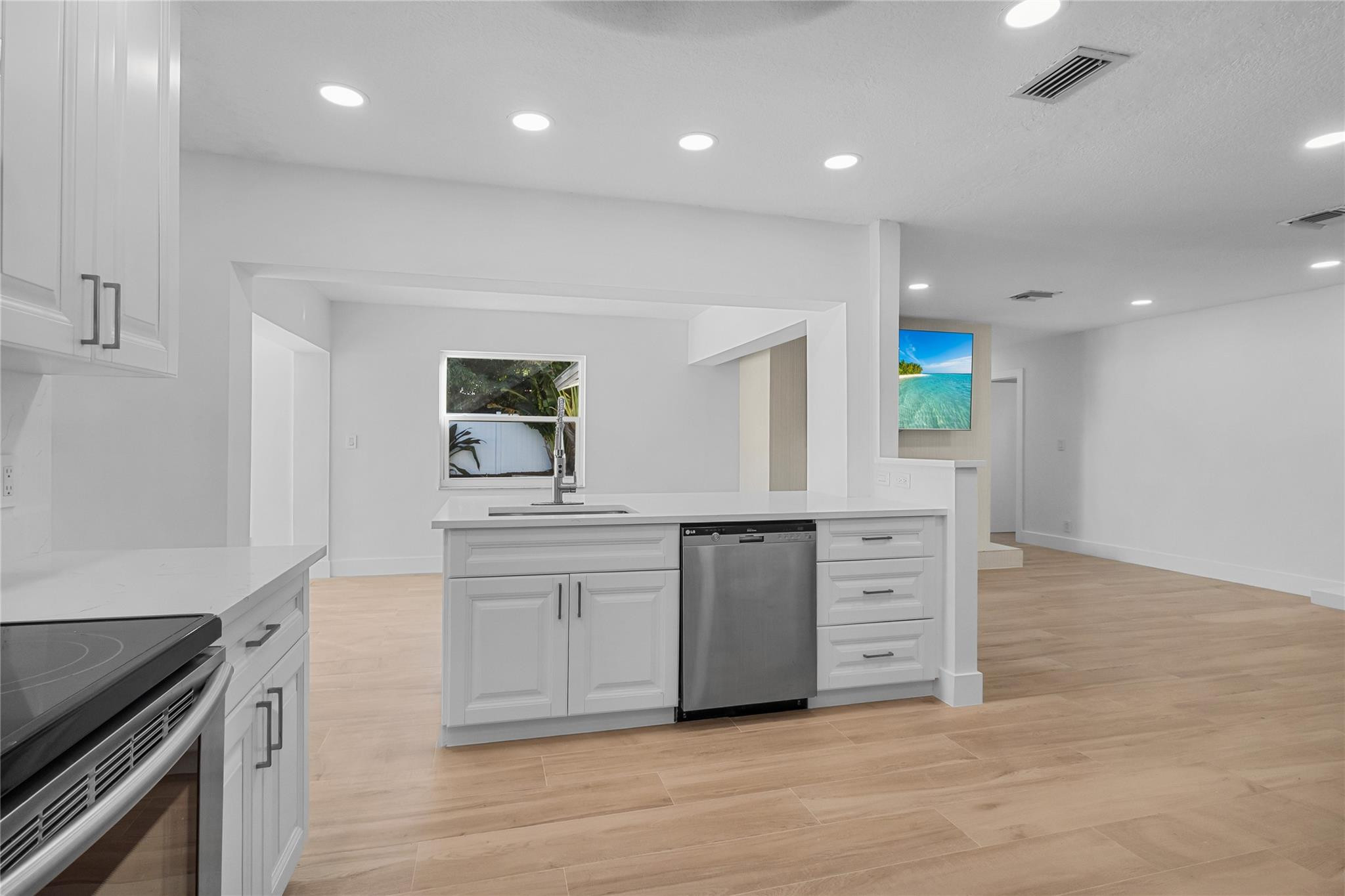 2830 NE 46th Street