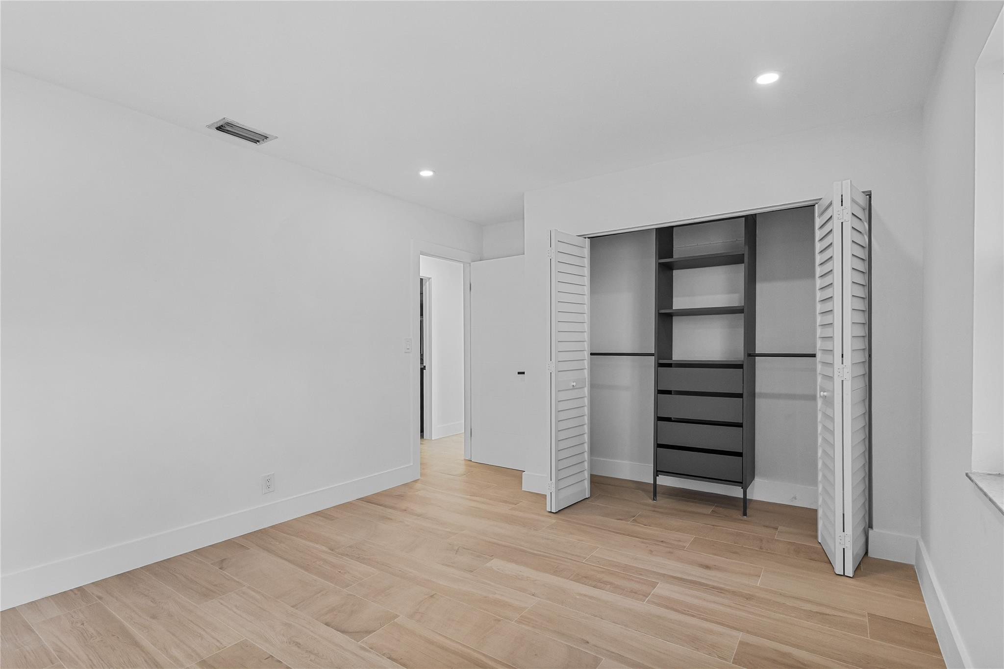 2830 NE 46th Street