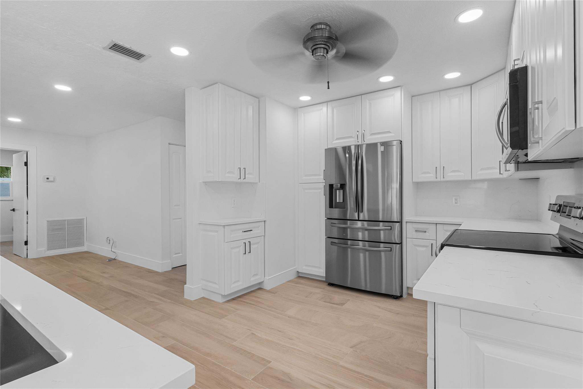 2830 NE 46th Street