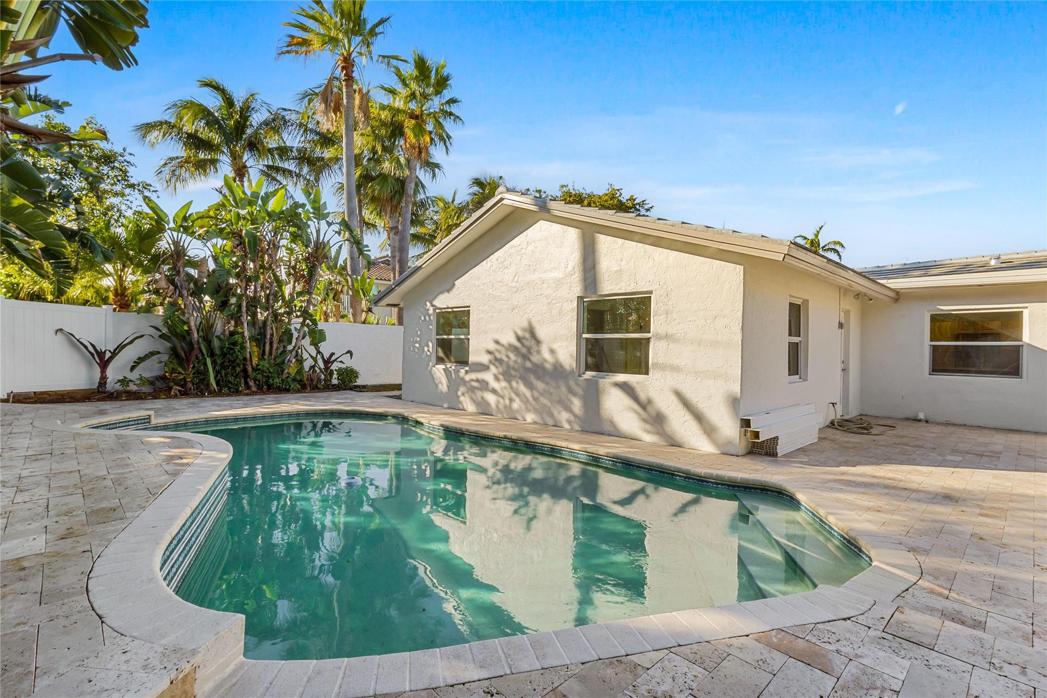 2830 NE 46th Street