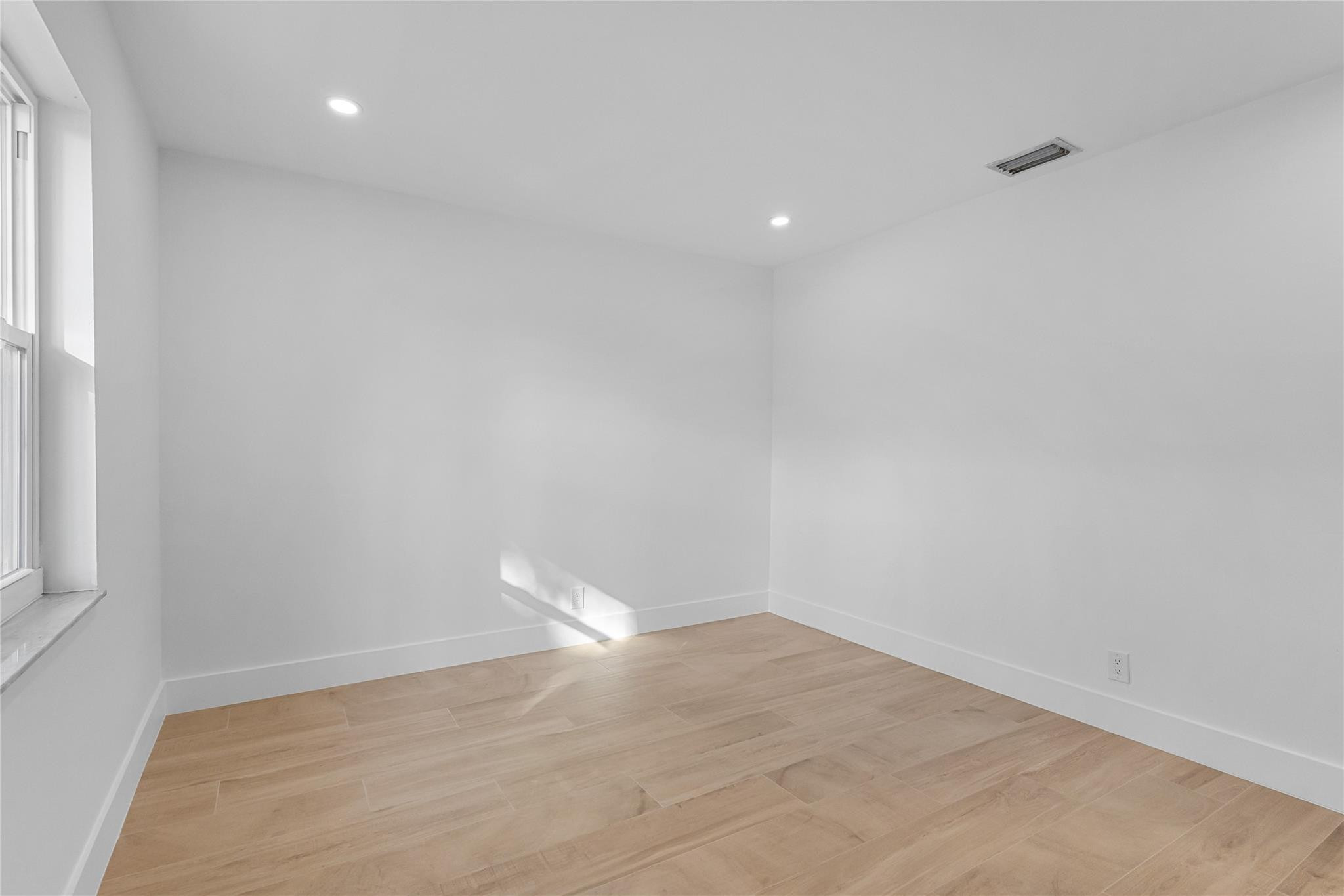 2830 NE 46th Street