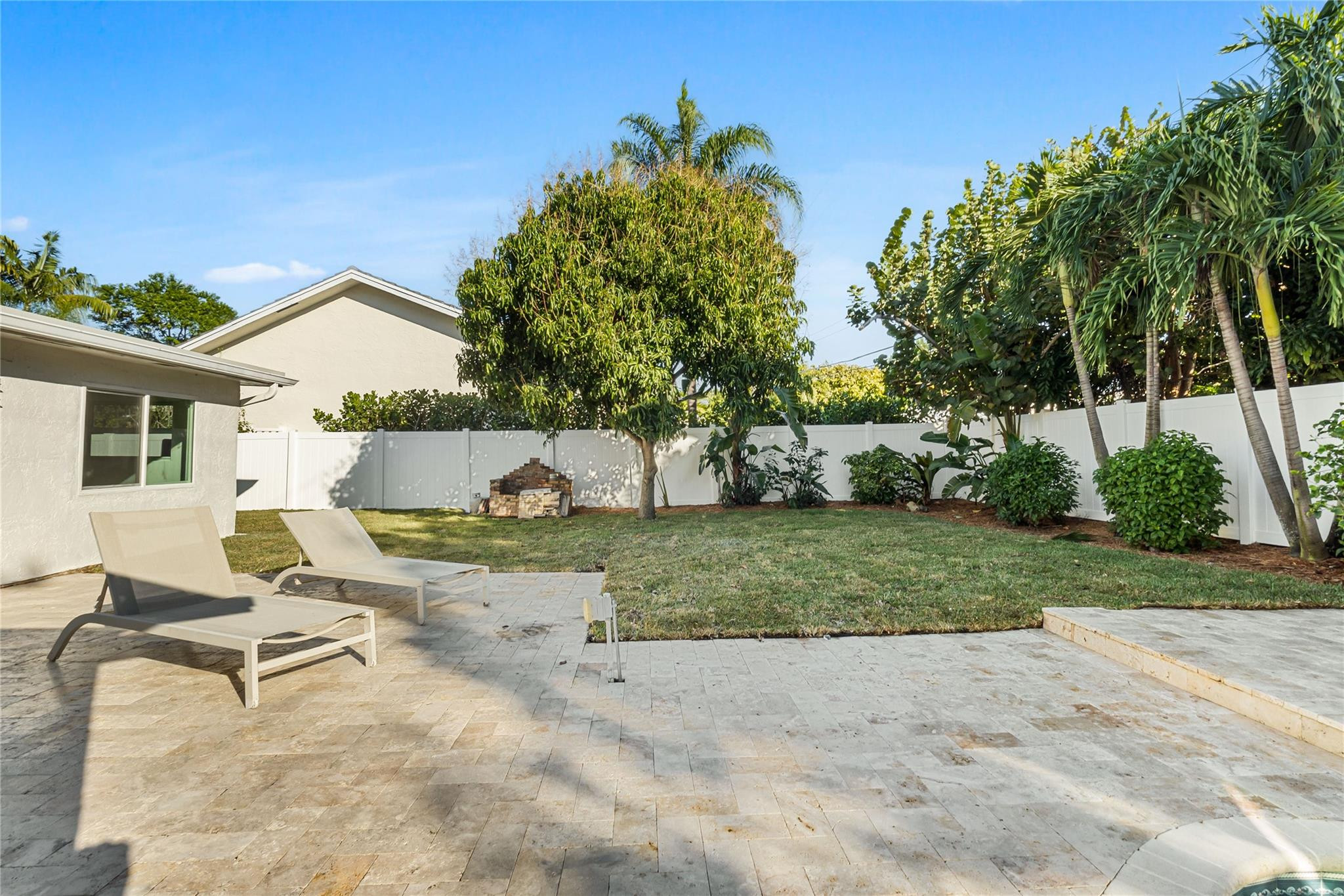 2830 NE 46th Street
